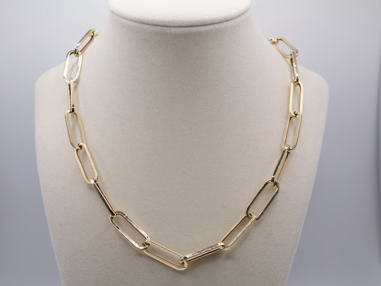 9.1g, 18in, 8.7mm, Paperclip Necklace