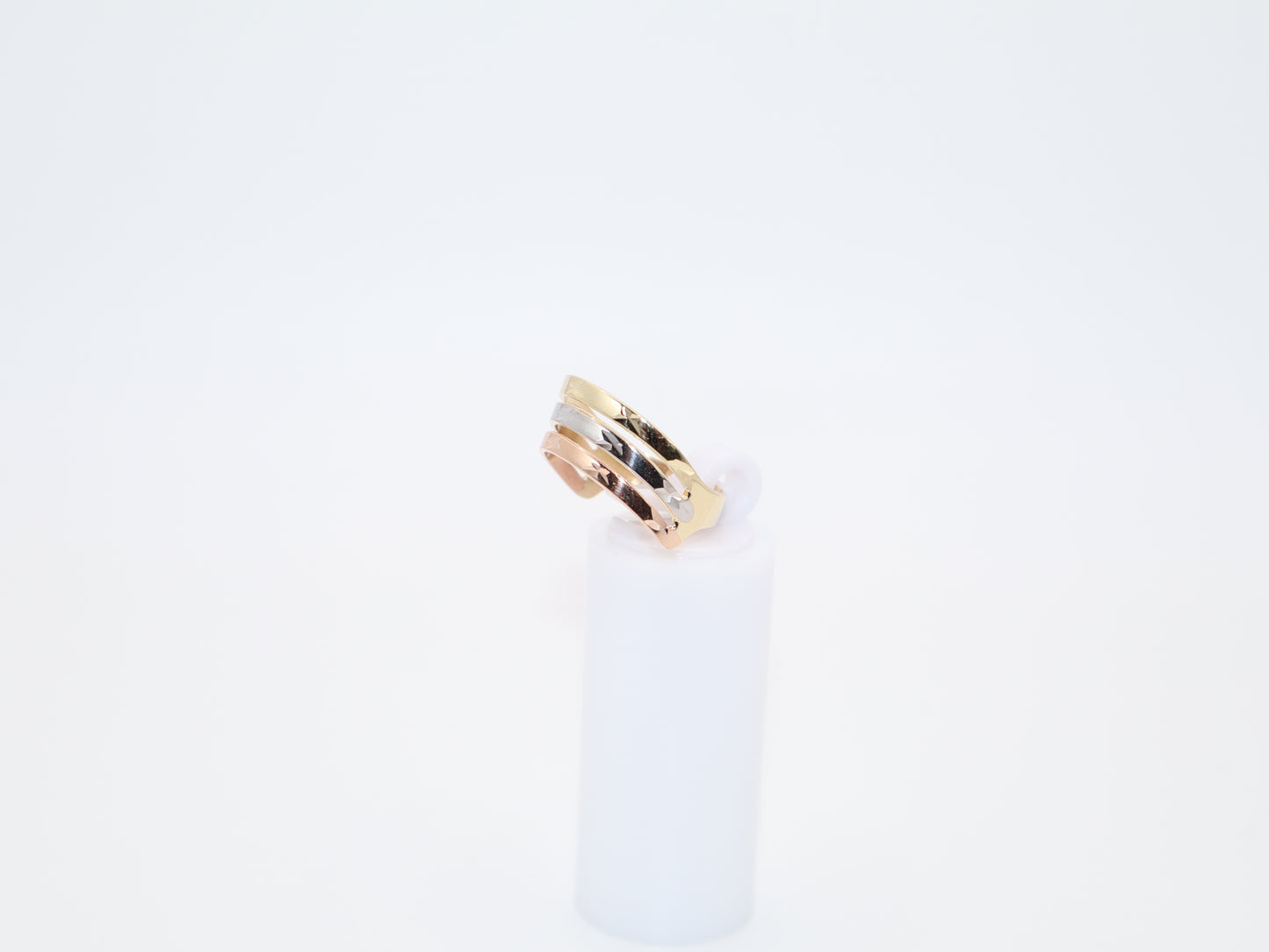 2.9g Size 8.5, 3.69mm Contemporary Ring