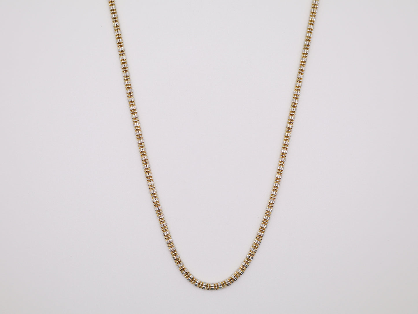13.4g, 24in, 2.7mm Contemporary Chain