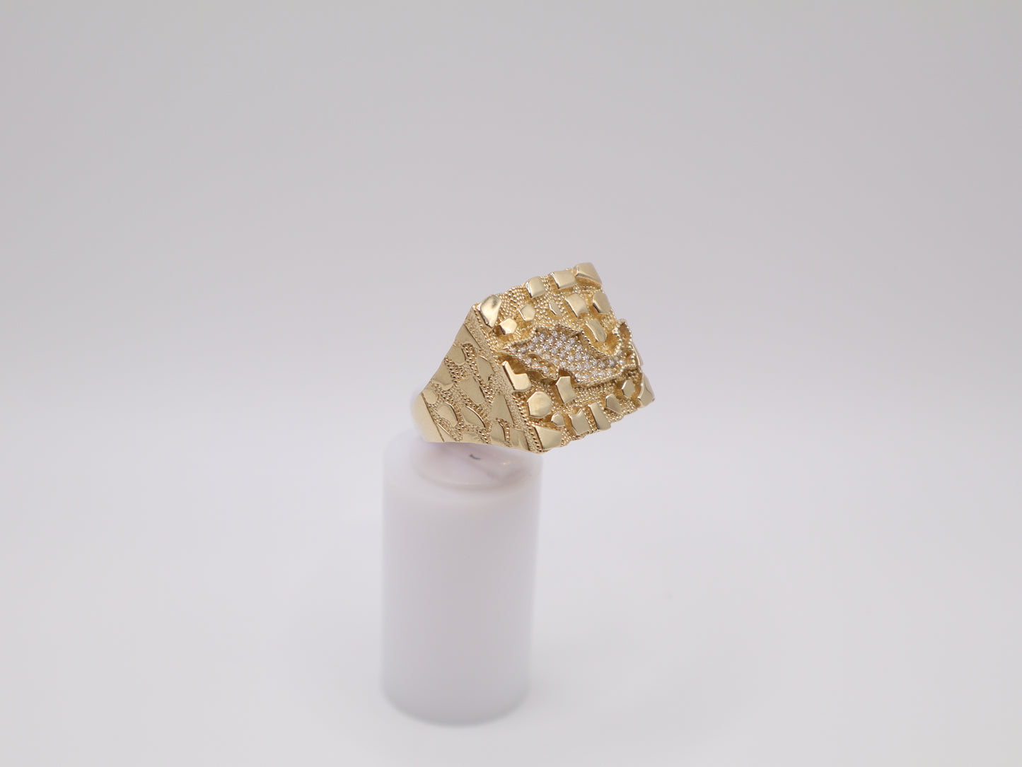 9.9g, 11.5 Ring Size, 3.95mm Mexico Nugget Ring