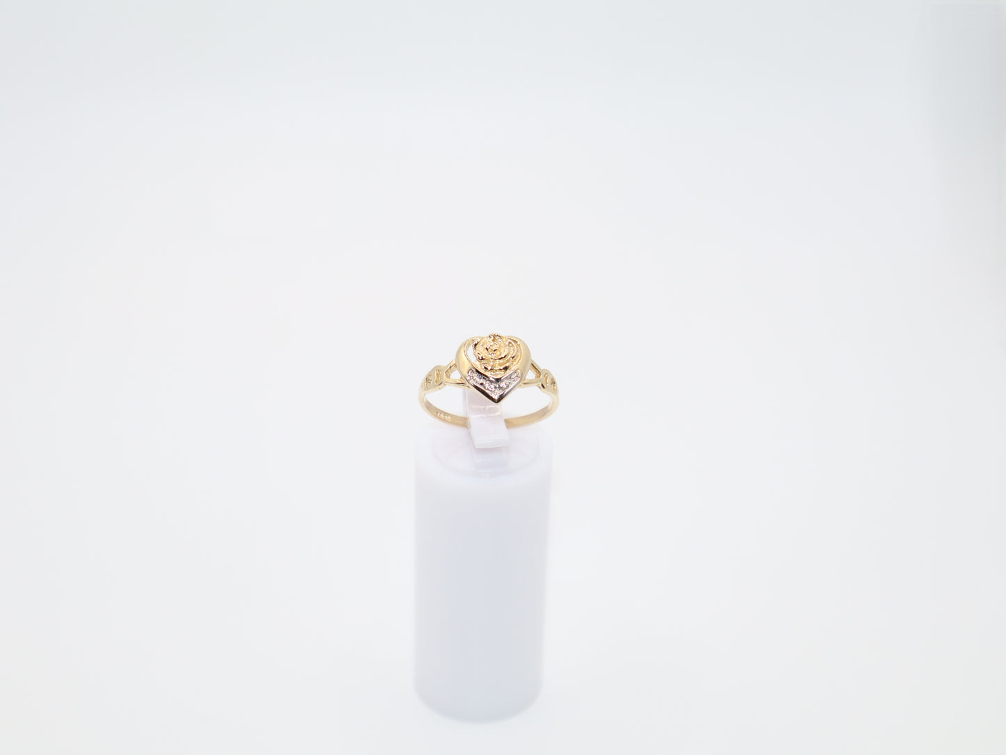 2.2g Size 7.5, 1.49mm Heart Ring