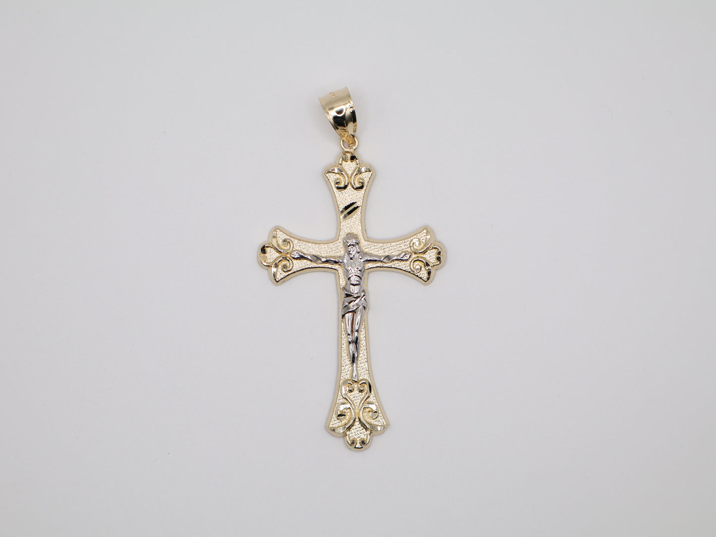 9.3g 3.25in, 43mm Christ on Cross Pendant