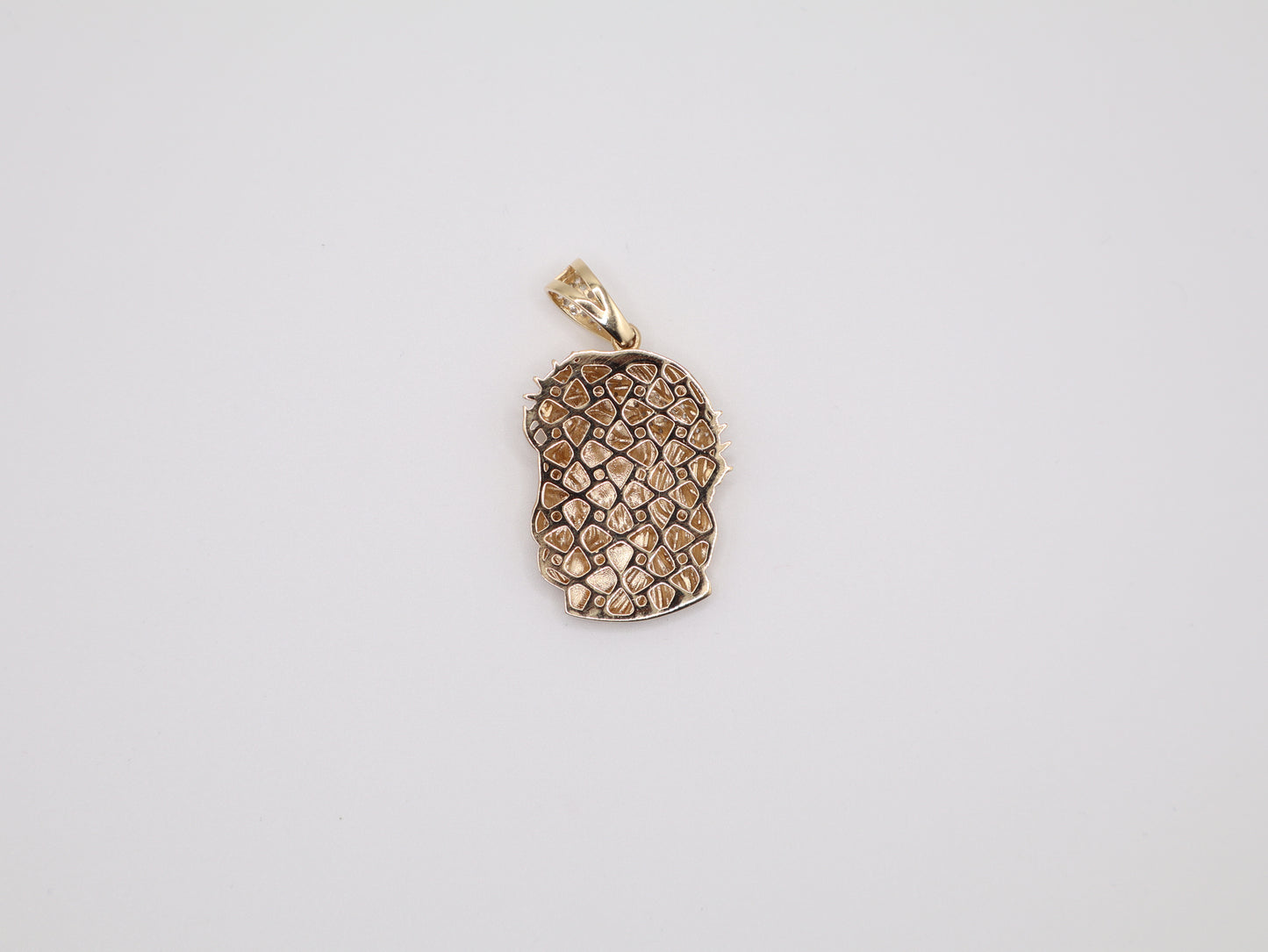 8.2g 1.75in, 24mm Jesus Christ Face Pendant