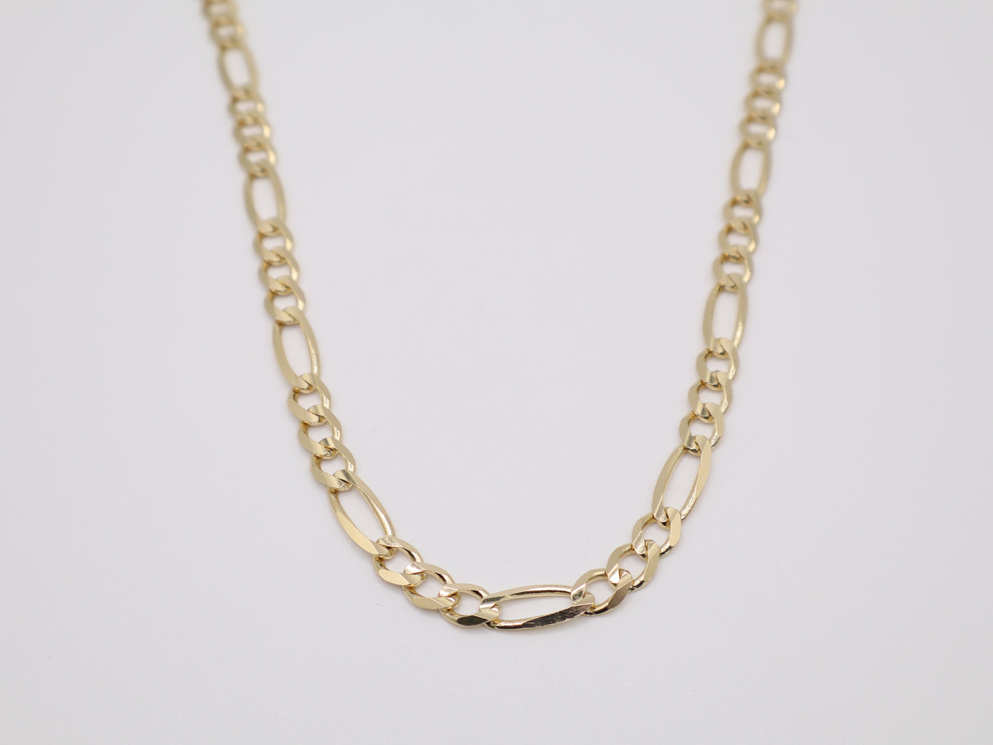 23g, 21.85in, 5.76mm Figaro Chain