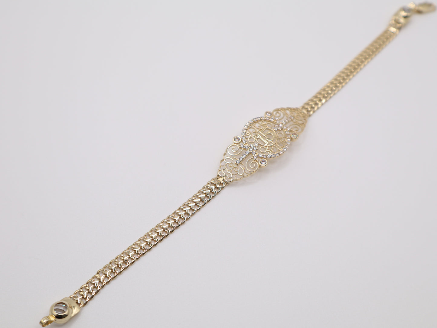 7.3g, 7.5in, 15.8mm Quinceañera Bracelet