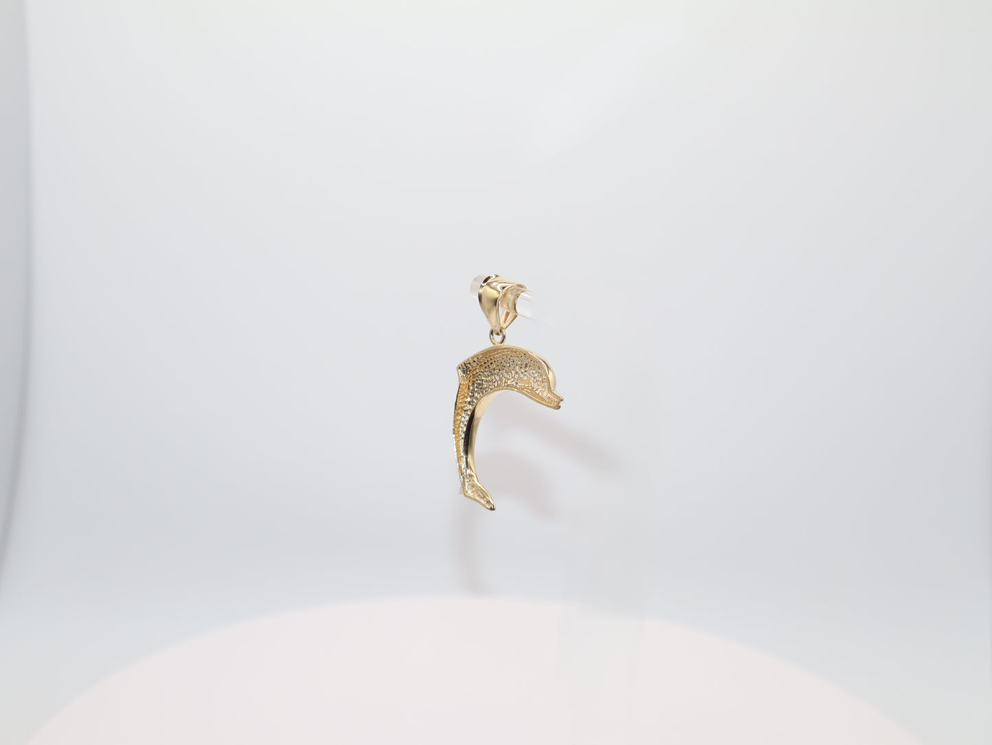 5.6g 2.75in, 2.1mm Dolphin Charm
