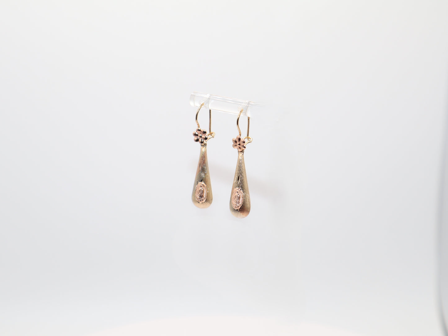 2.9g 1.4375in, Virgin Mary Earrings