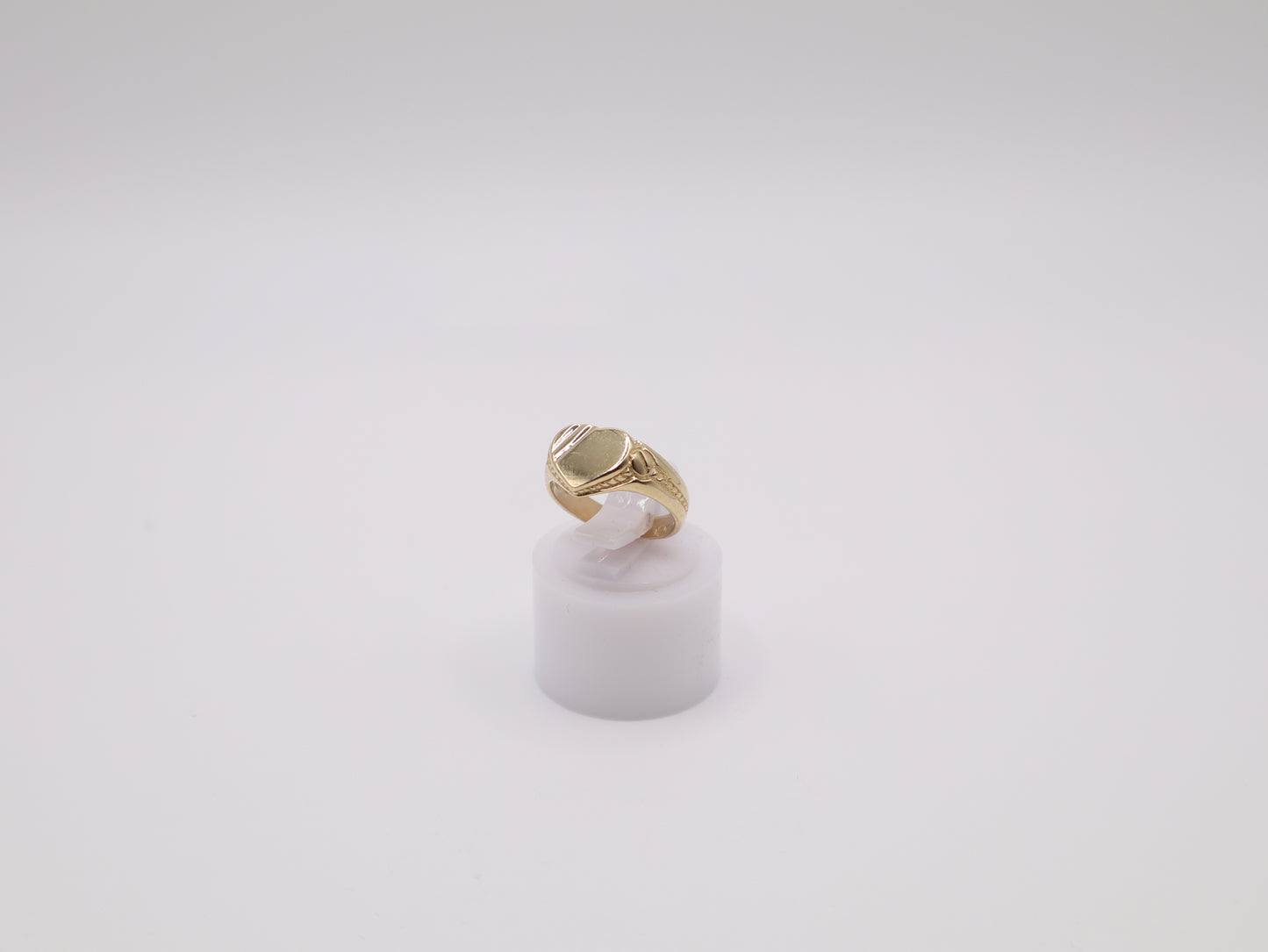 1.9g, 2 Ring Size, 4.35mm Engravable Heart Ring