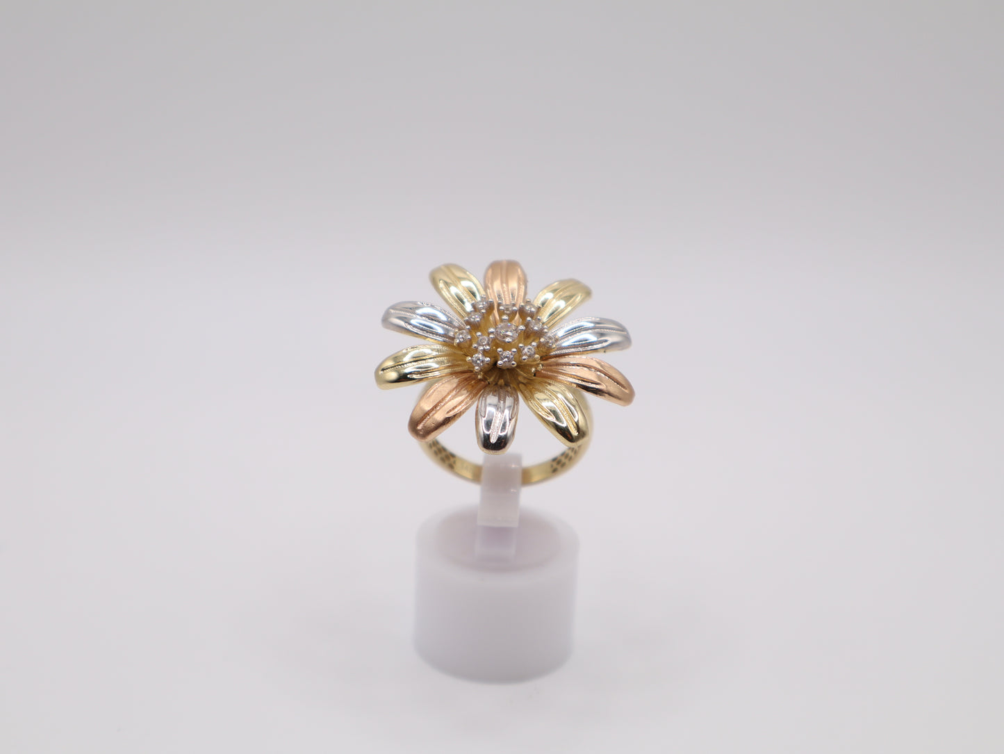 6.7g, 8 Ring Size, 2.78mm Tri-Color Sunflower Ring