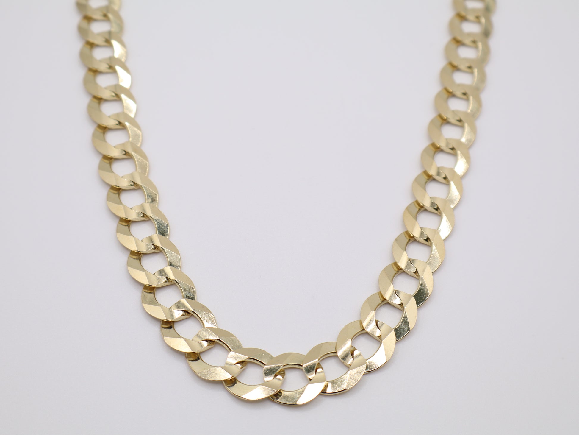 107.9g, 23.875in, 14.11mm Curb-Cuban Chain