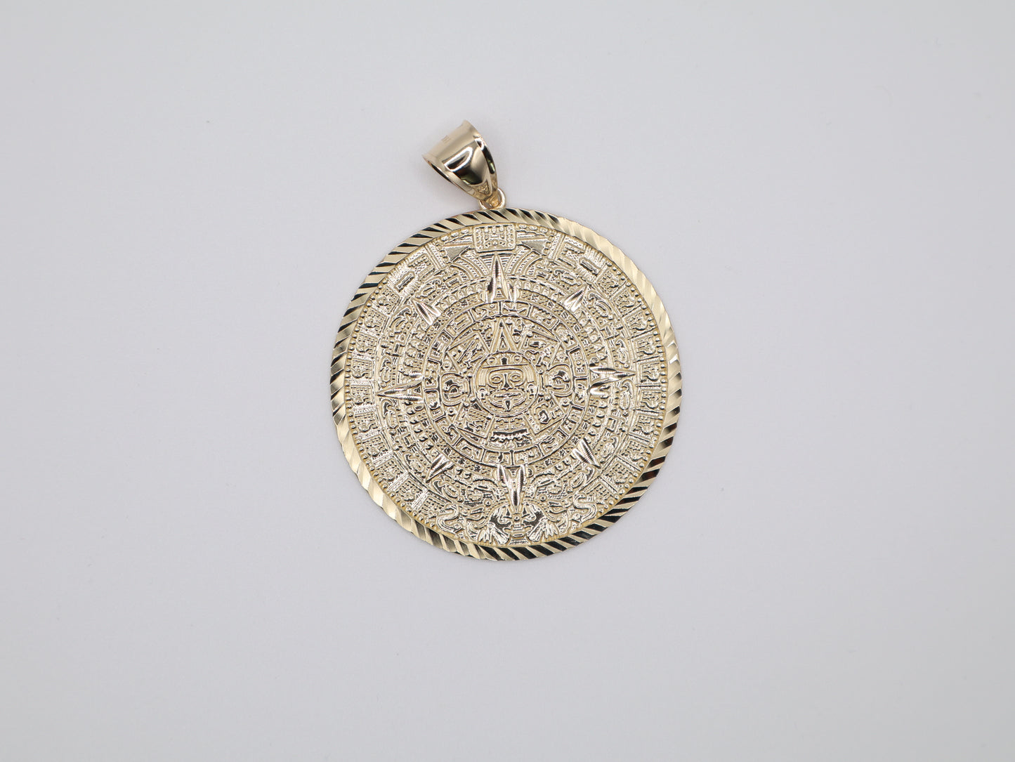 17.5g 2.62in, 53mm Aztec Calendar Pendant