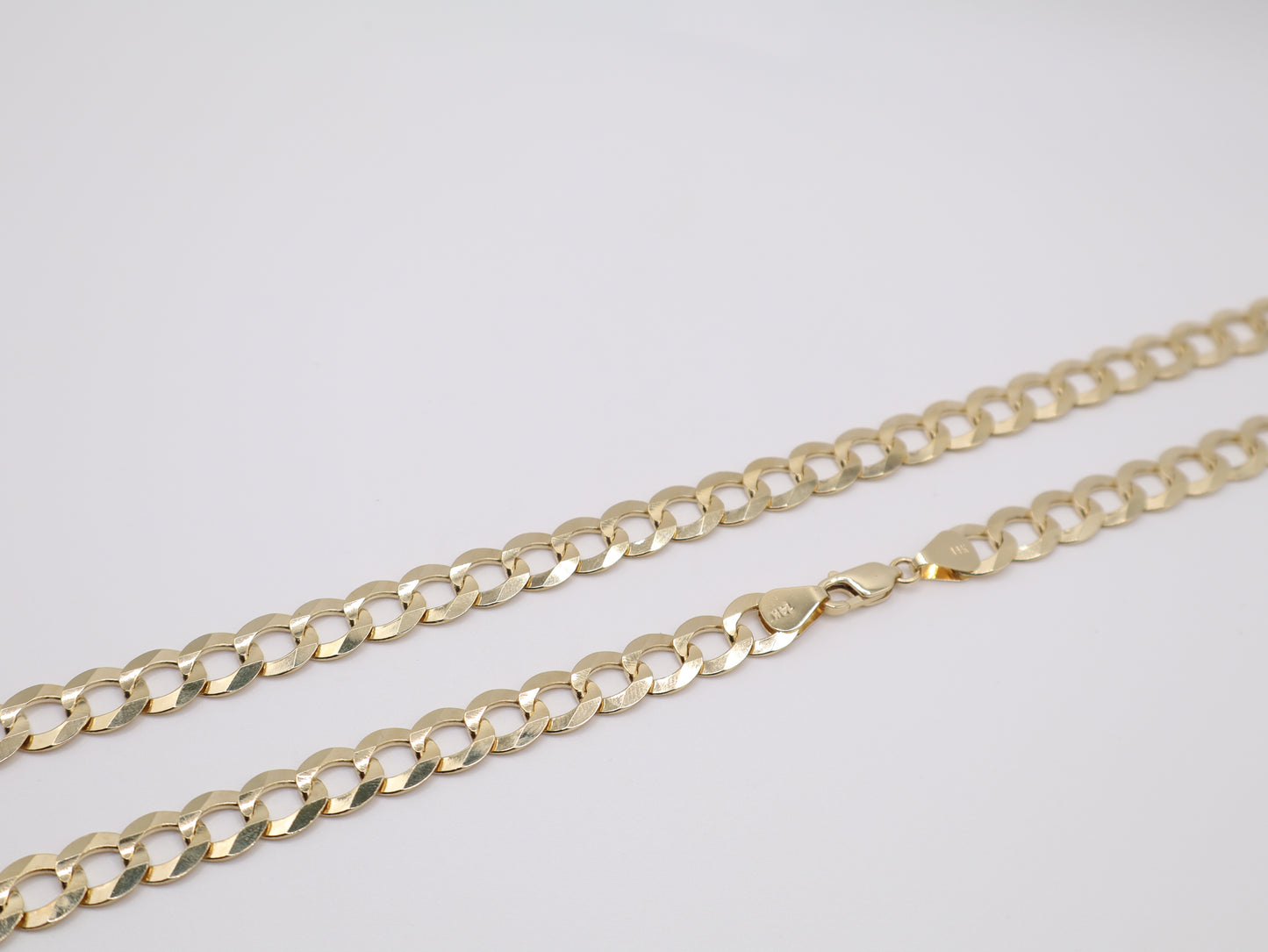 49.8g, 24in, 9.5mm Curb-Cuban Chain