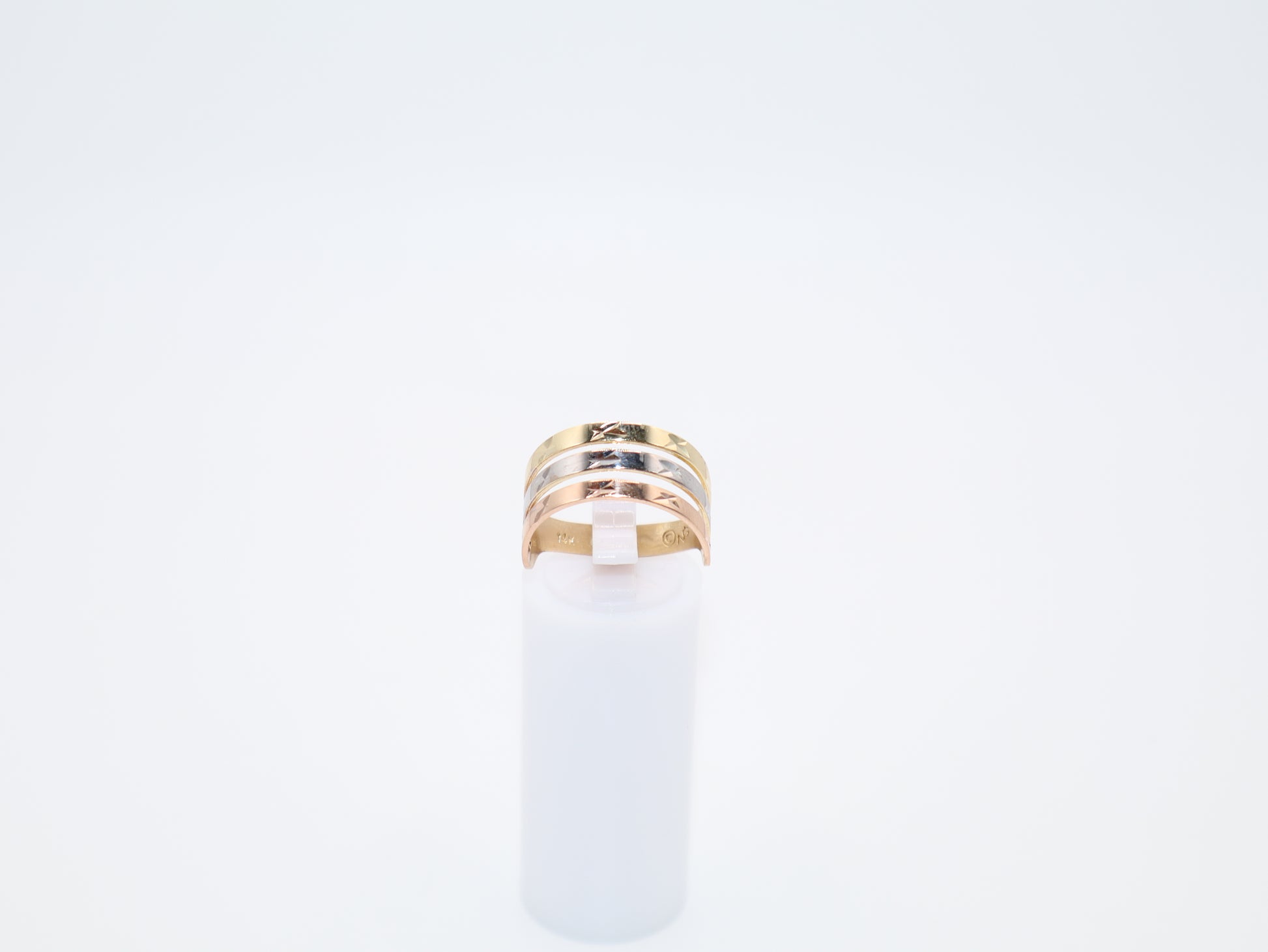 2.9g Size 8.5, 3.69mm Contemporary Ring