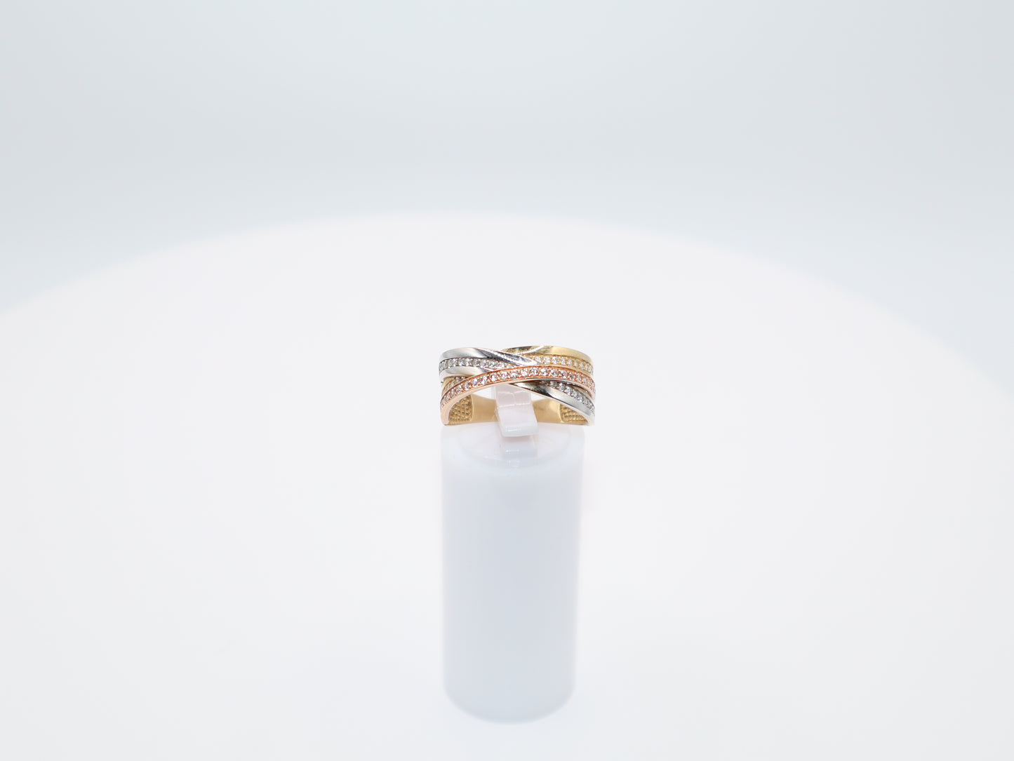 3.4g Size 8, 2.9mm Contemporary Ring