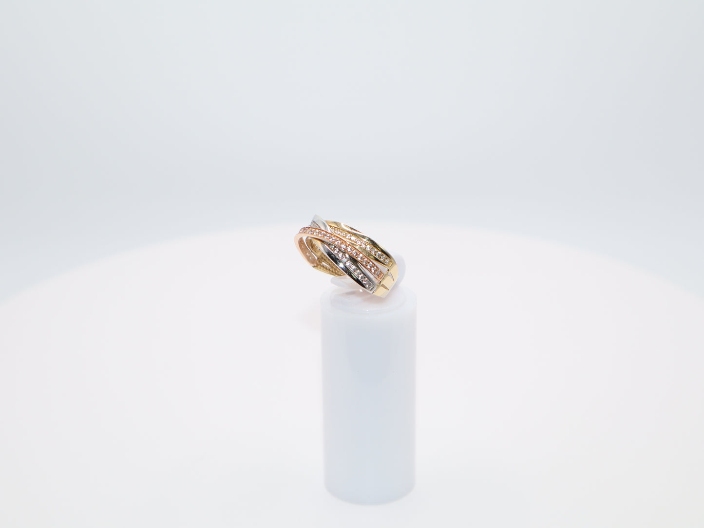 3.4g Size 8, 2.9mm Contemporary Ring