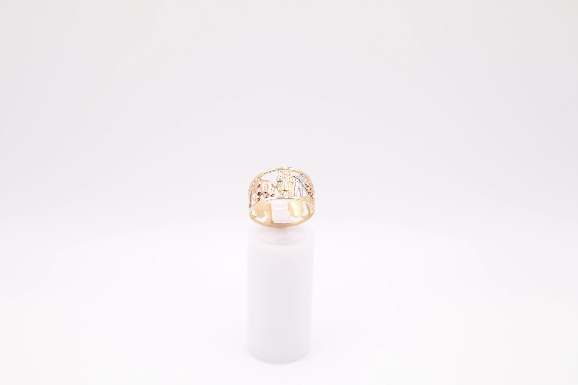 Size 8, 8mm Lucky Charm Ring