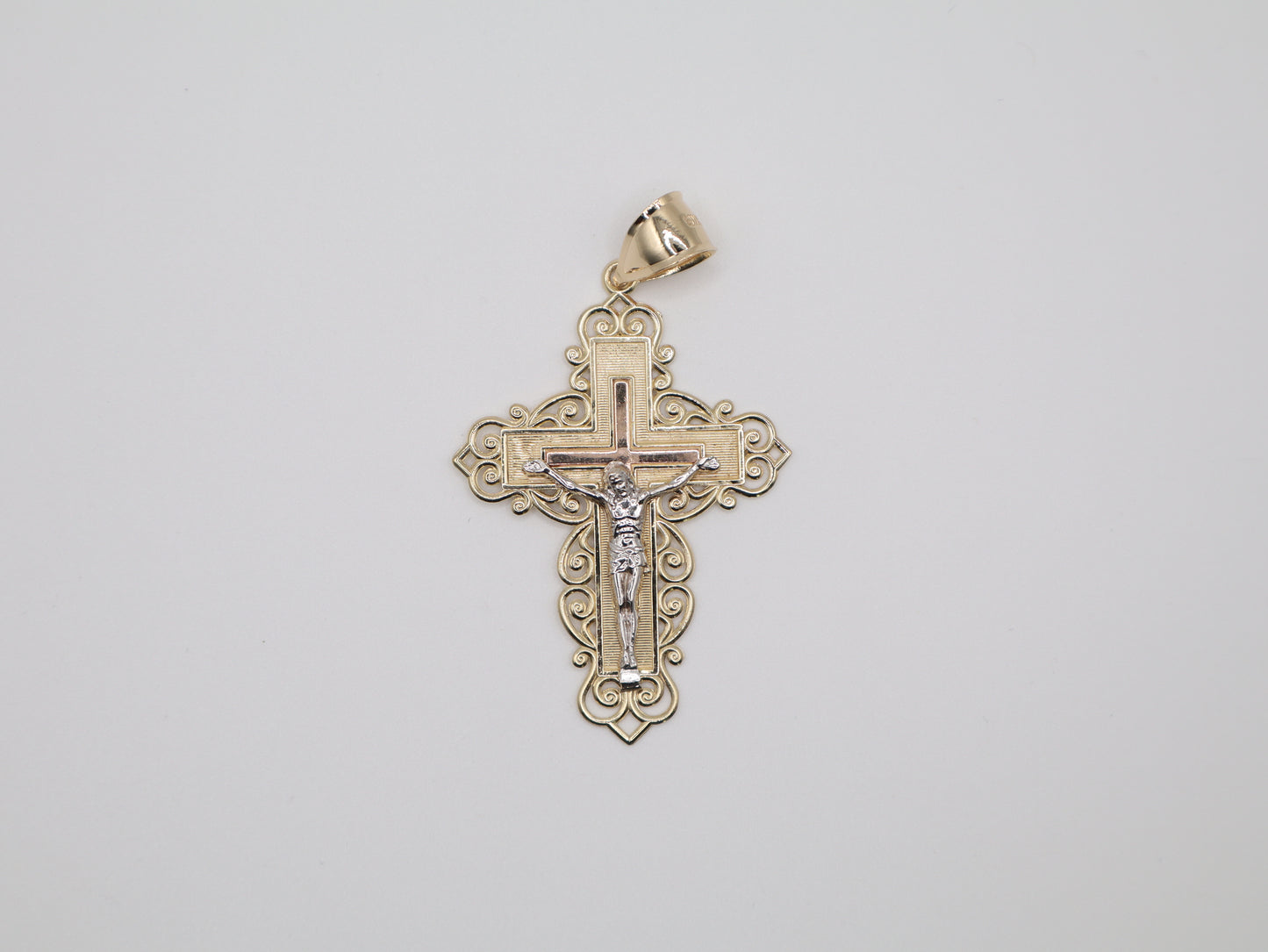 10.2g 2.75in, 40mm Christ on Cross Pendant
