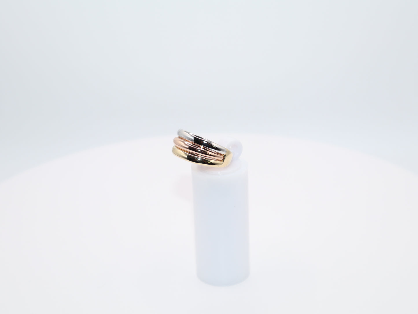 2.8g Size 8.25, 3.25mm Contemporary Ring