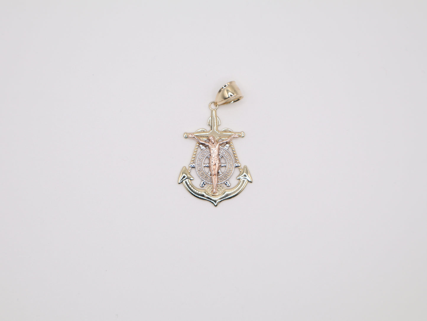 4.9g 1.75in, 26mm Christ Anchor Pendant