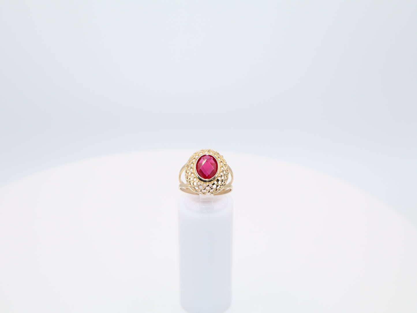 3.1g Size 7, 2.1mm Magenta Stone Ring