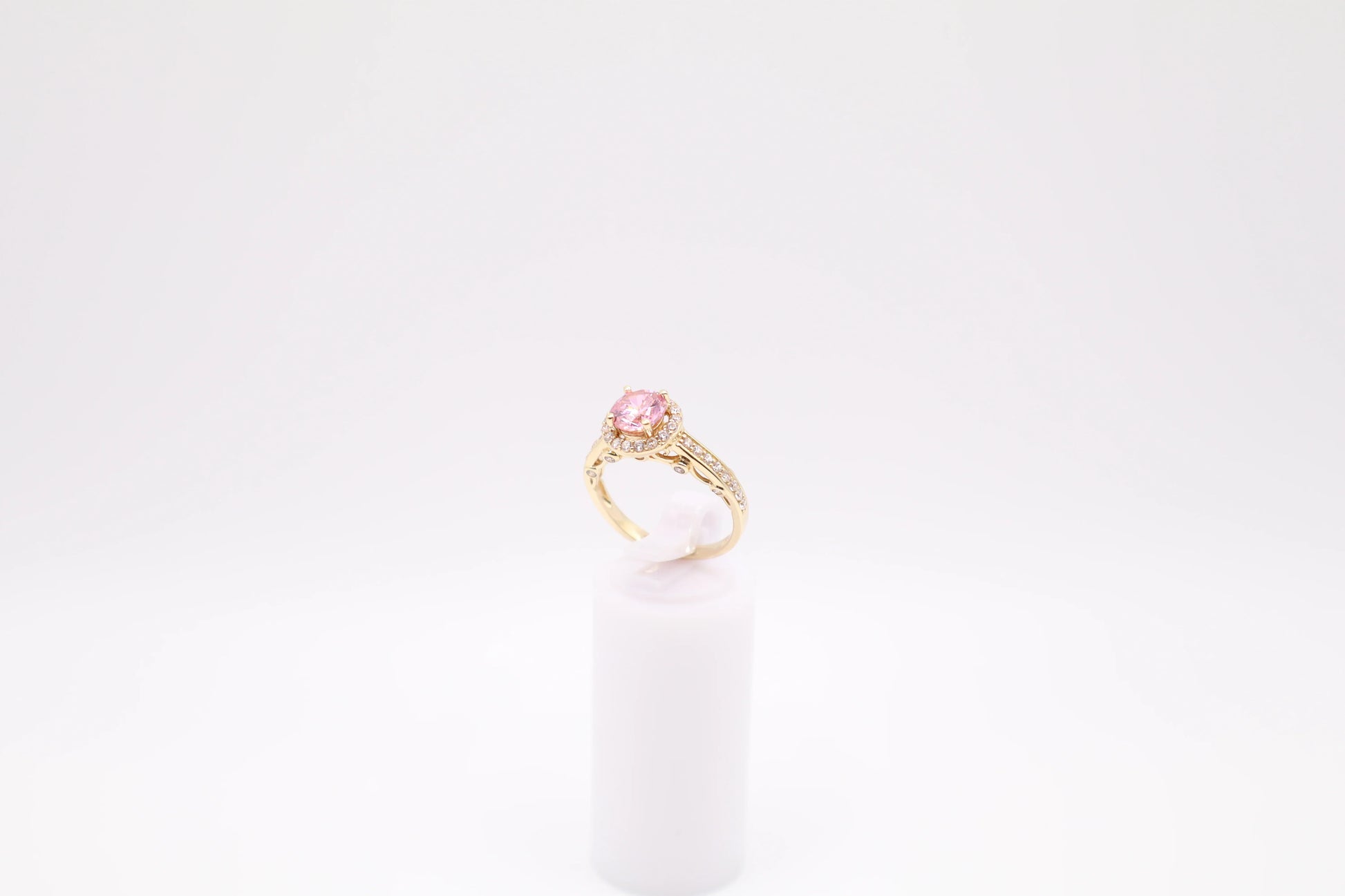 Size 7, 2.1mm Pink Stone Ring