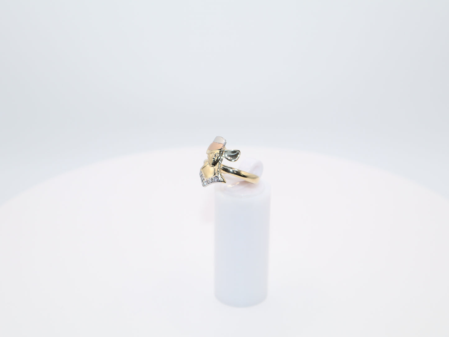 3.8g Size 7.5, 3.18mm Contemporary Ring