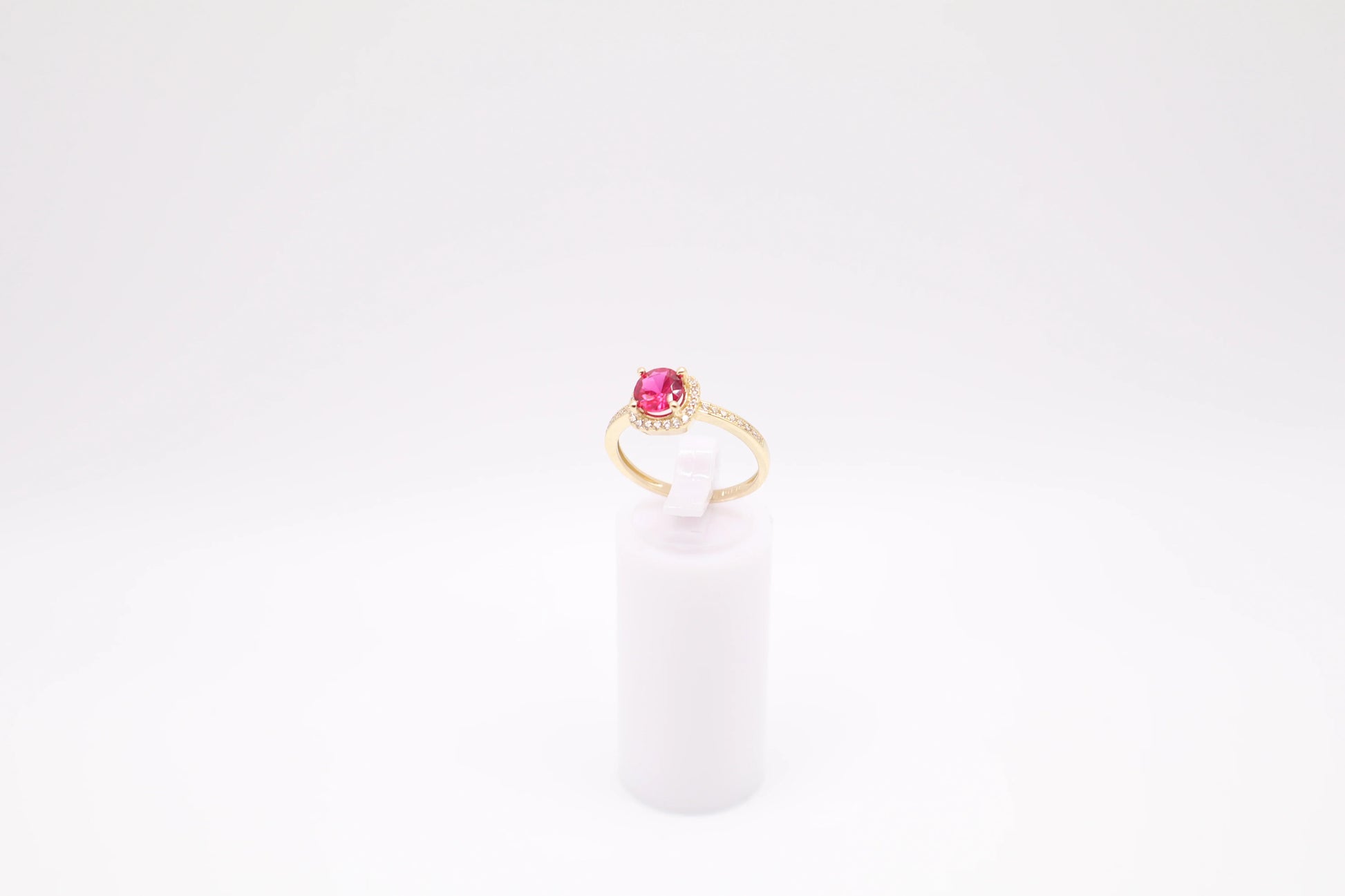 Size 7.5, 1.7mm Red Stone Ring