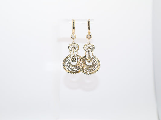 5.8g 2in, Filigree Fan Chandelier Leverback Earrings