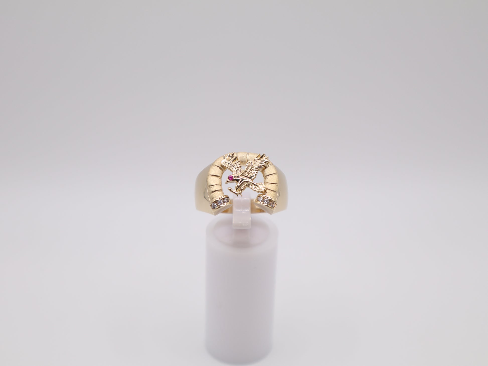 7.7g Size 12, 4.19mm Horseshoe X Eagle Ring