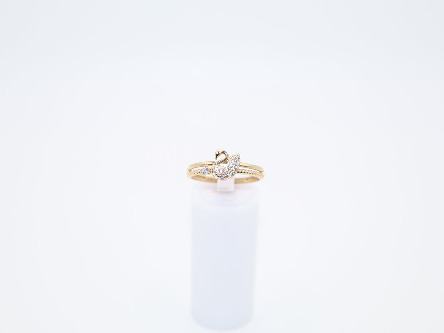 2.3g Size 9, 1.93mm Swan Ring