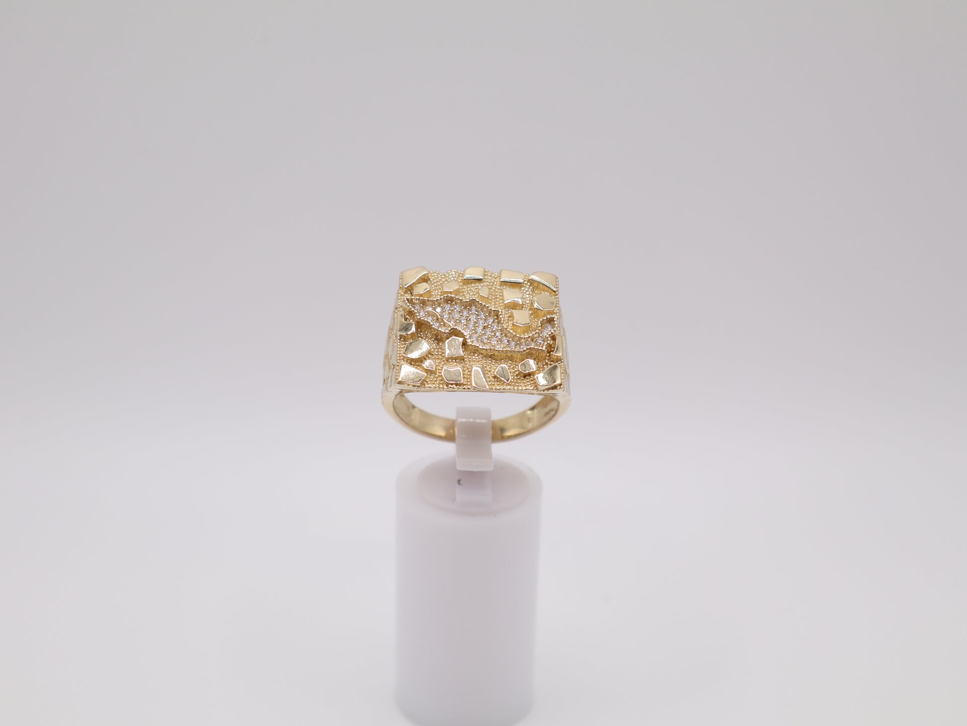9.9g, 11.5 Ring Size, 3.95mm Mexico Nugget Ring