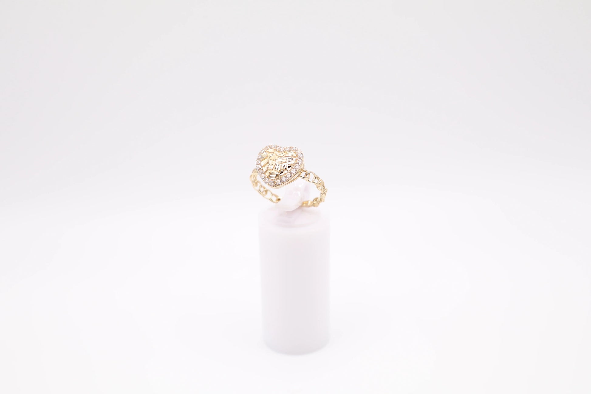 Size 7.5, 2.7mm Nugget Heart Ring