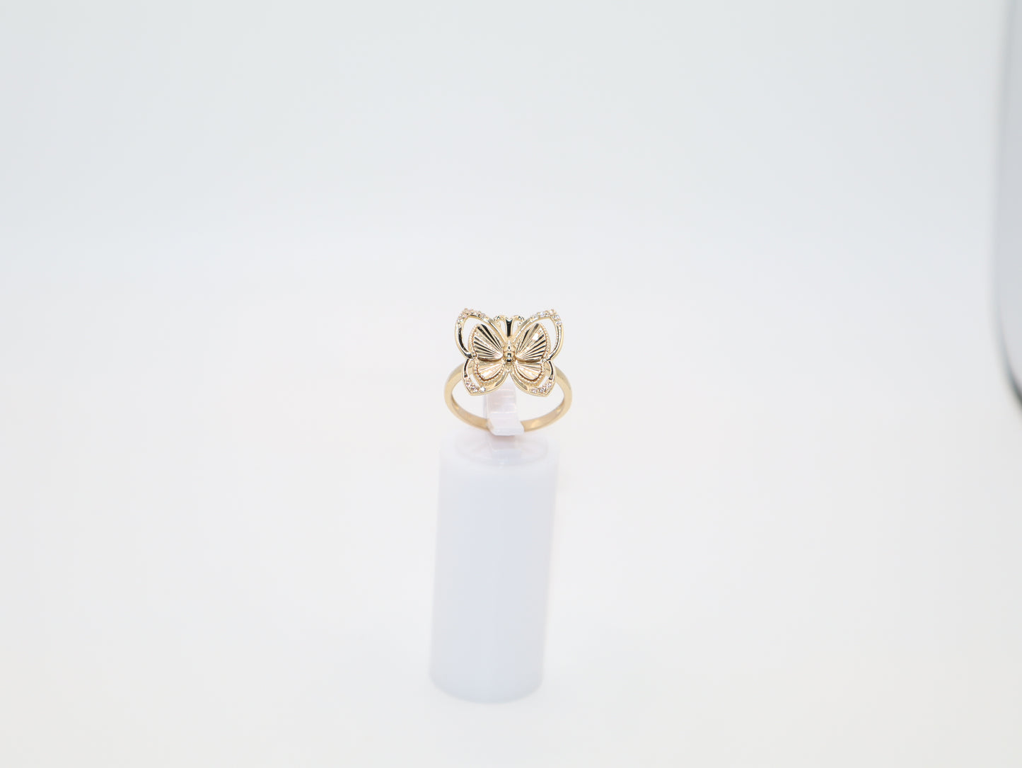 3.8g Size 8, 2.13mm Butterfly Ring