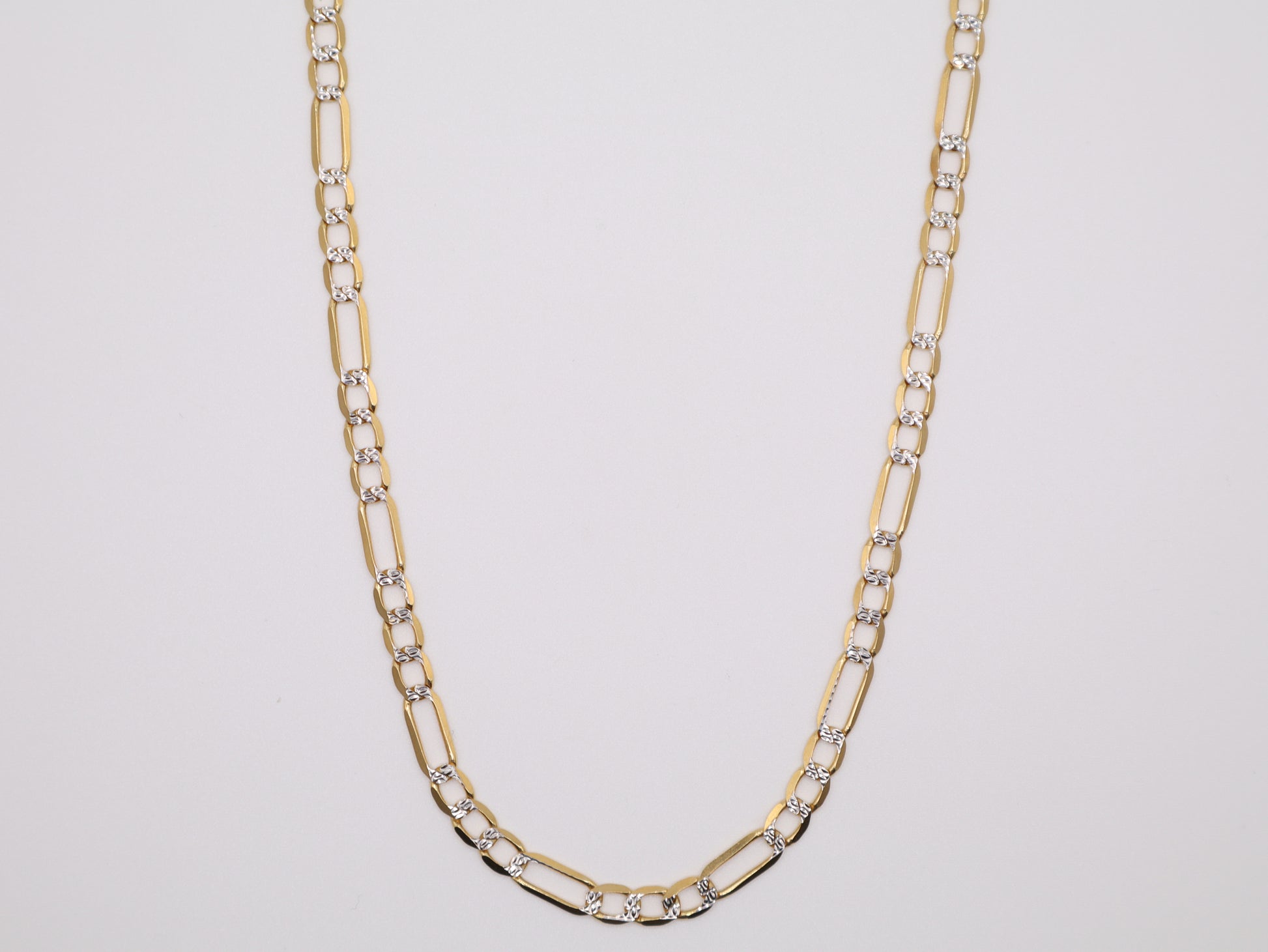15.6g 22in, 4.77mm Figaro Chain