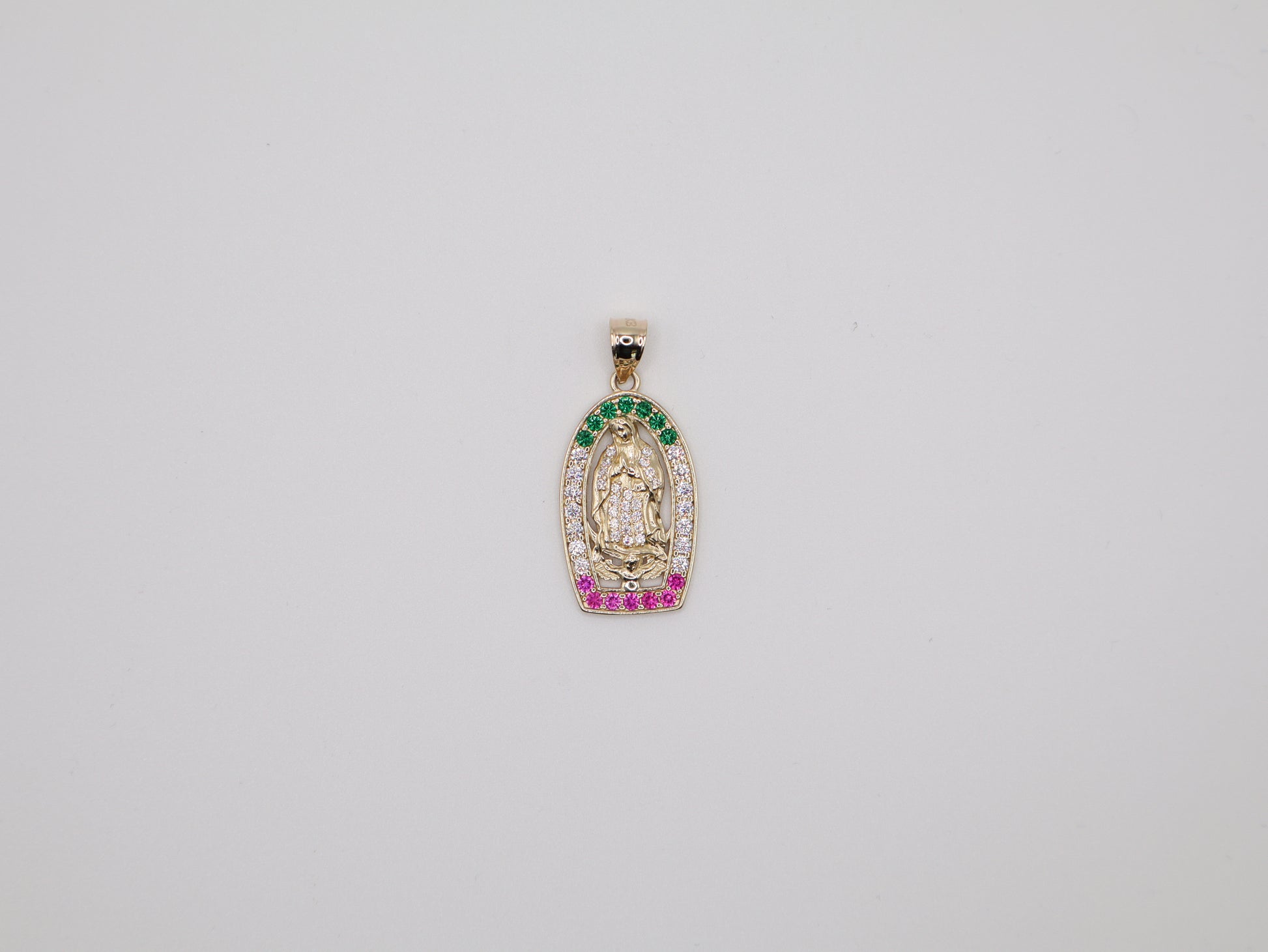 4g 1.37in, 16mm Green, White, Red Virgin Mary Pendant