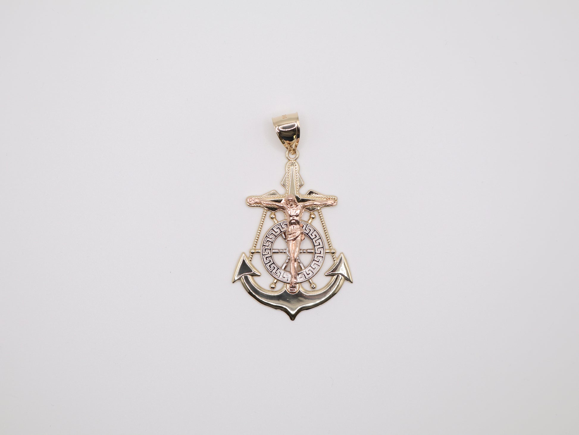 11.4g 2.62in, 38mm Christ on Anchor Pendant