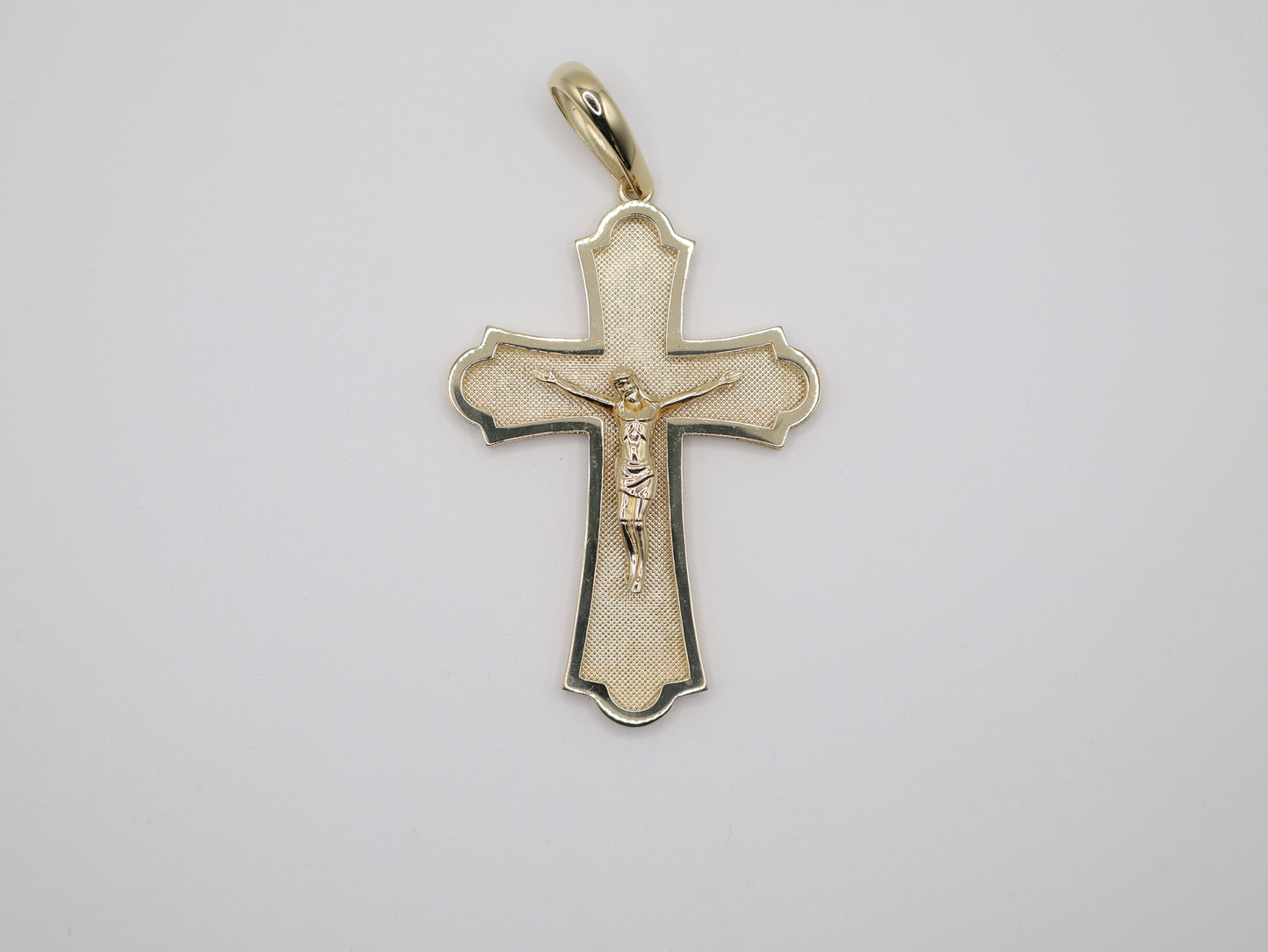 38.1g 4in, 57mm Christ on Cross Pendant