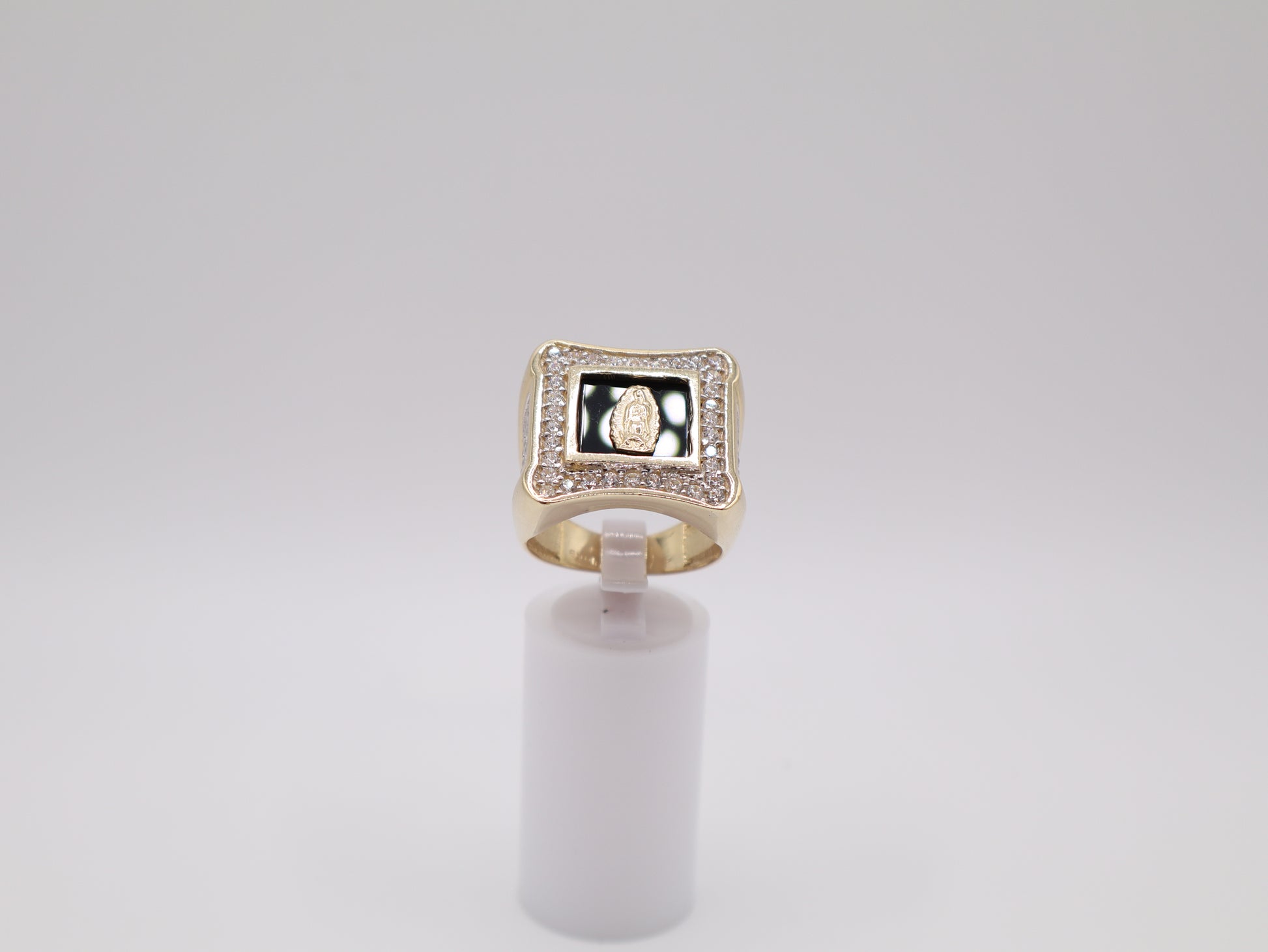 13.8g, 10 Ring Size, 6.95mm Black Stone Virgin Mary Ring