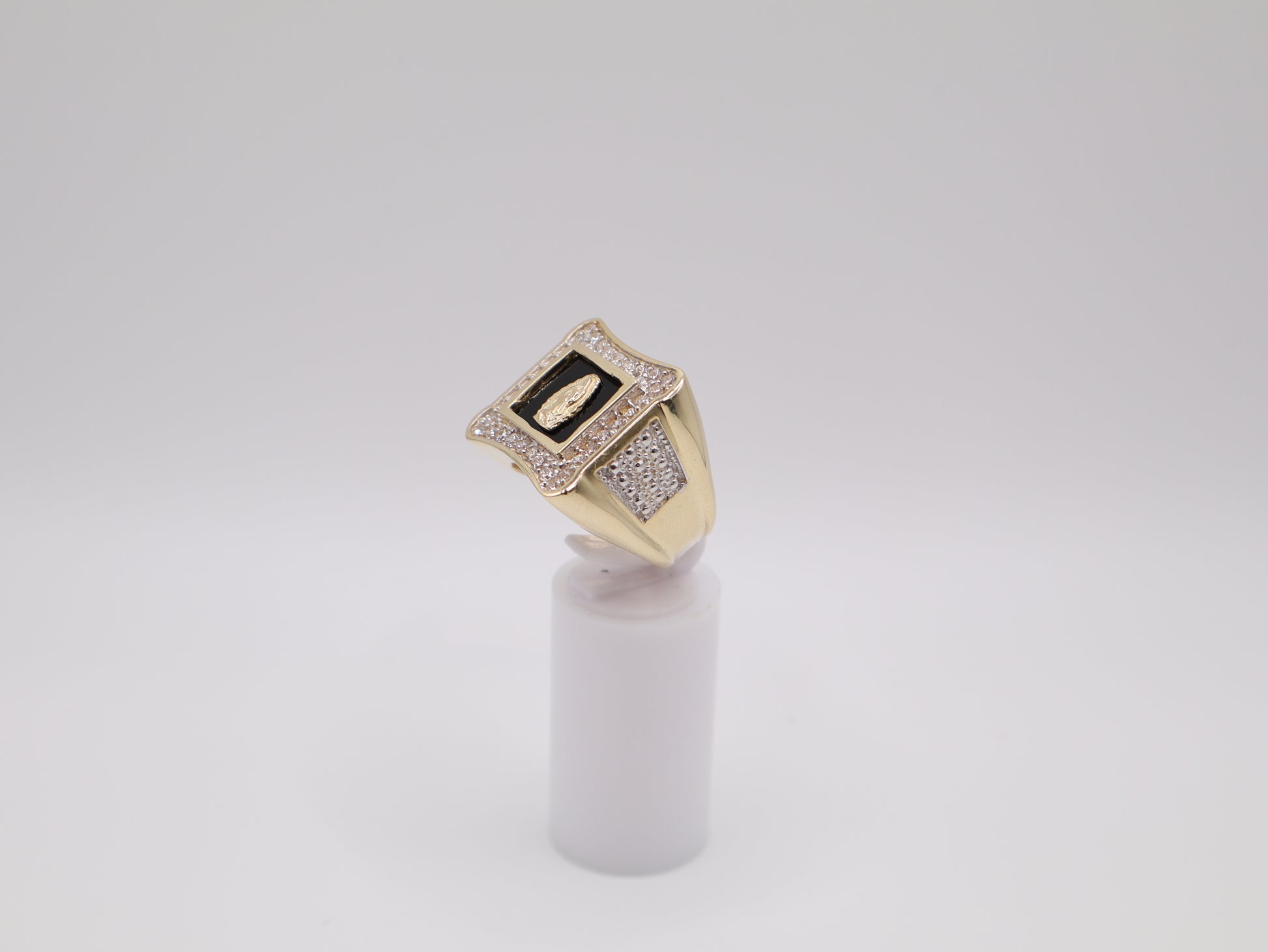 13.8g, 10 Ring Size, 6.95mm Black Stone Virgin Mary Ring