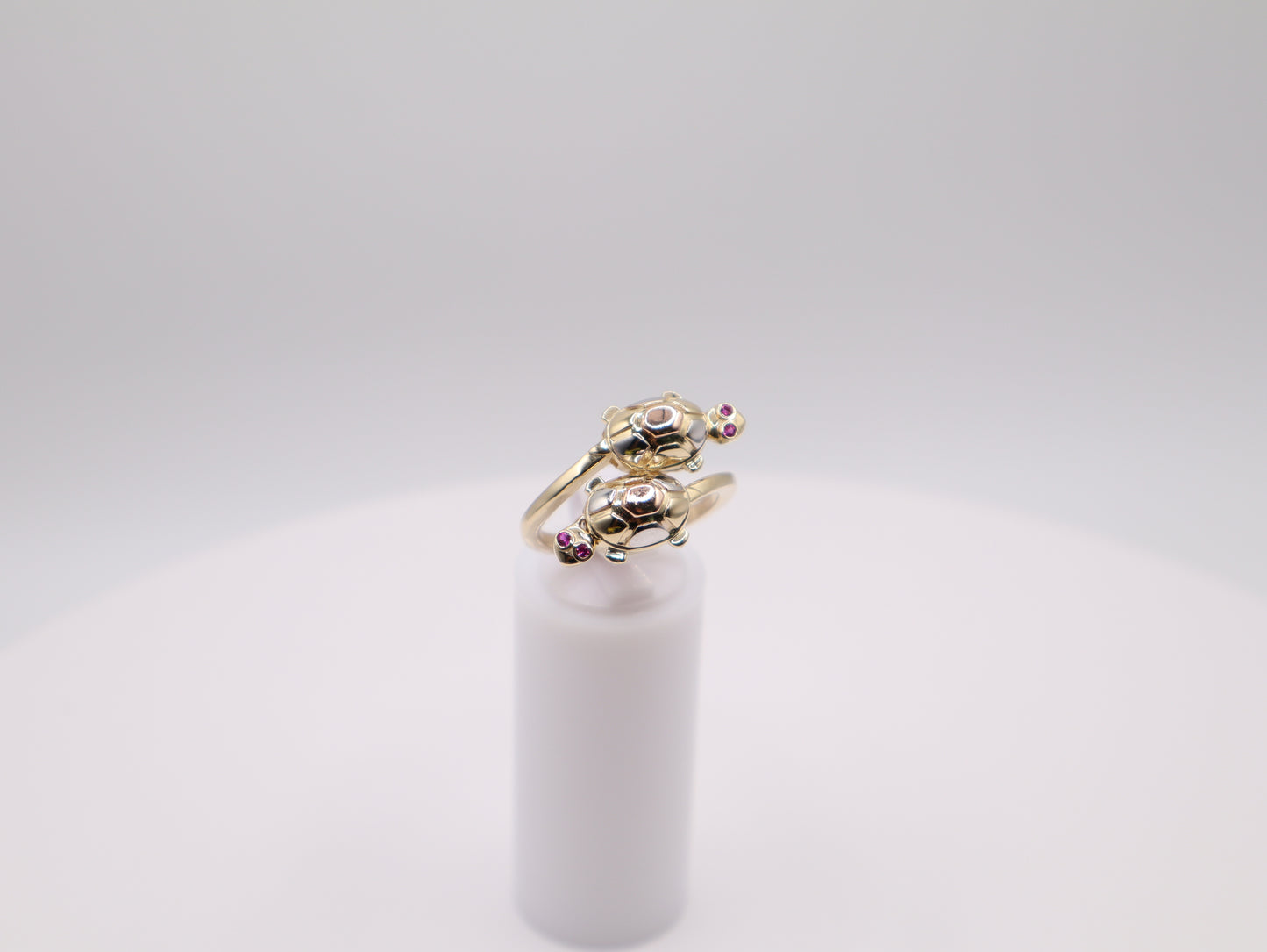 5.7g Size 8, 2.06mm Tri-Color Double Turtle Ring