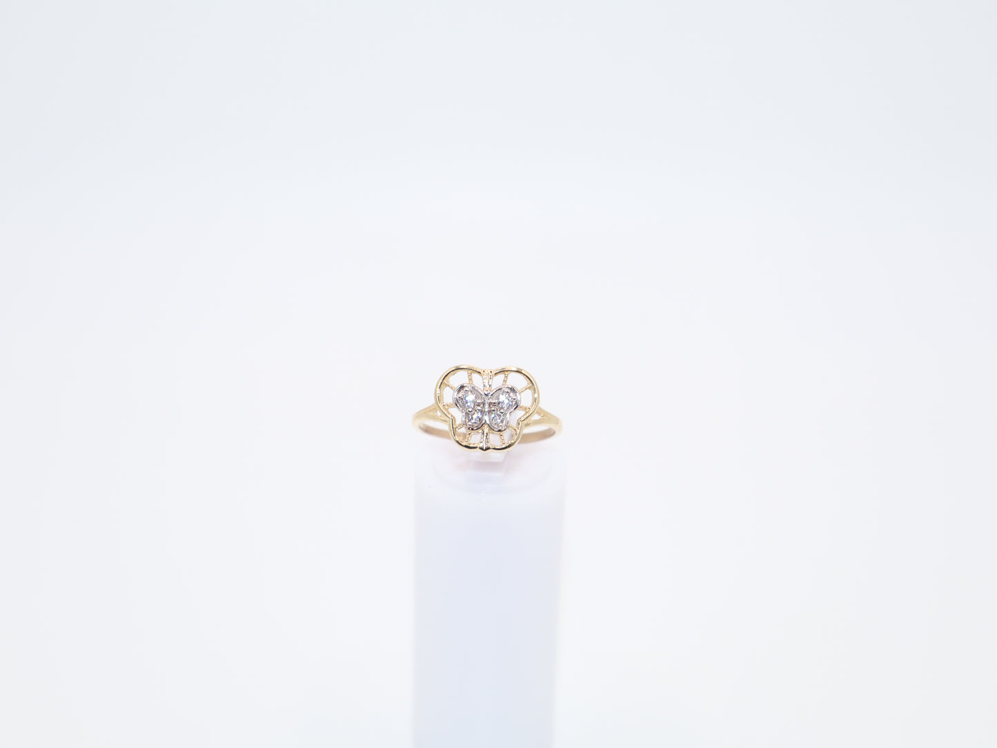 1.9g Size 6.75, 1.36mm Stone Butterfly Ring