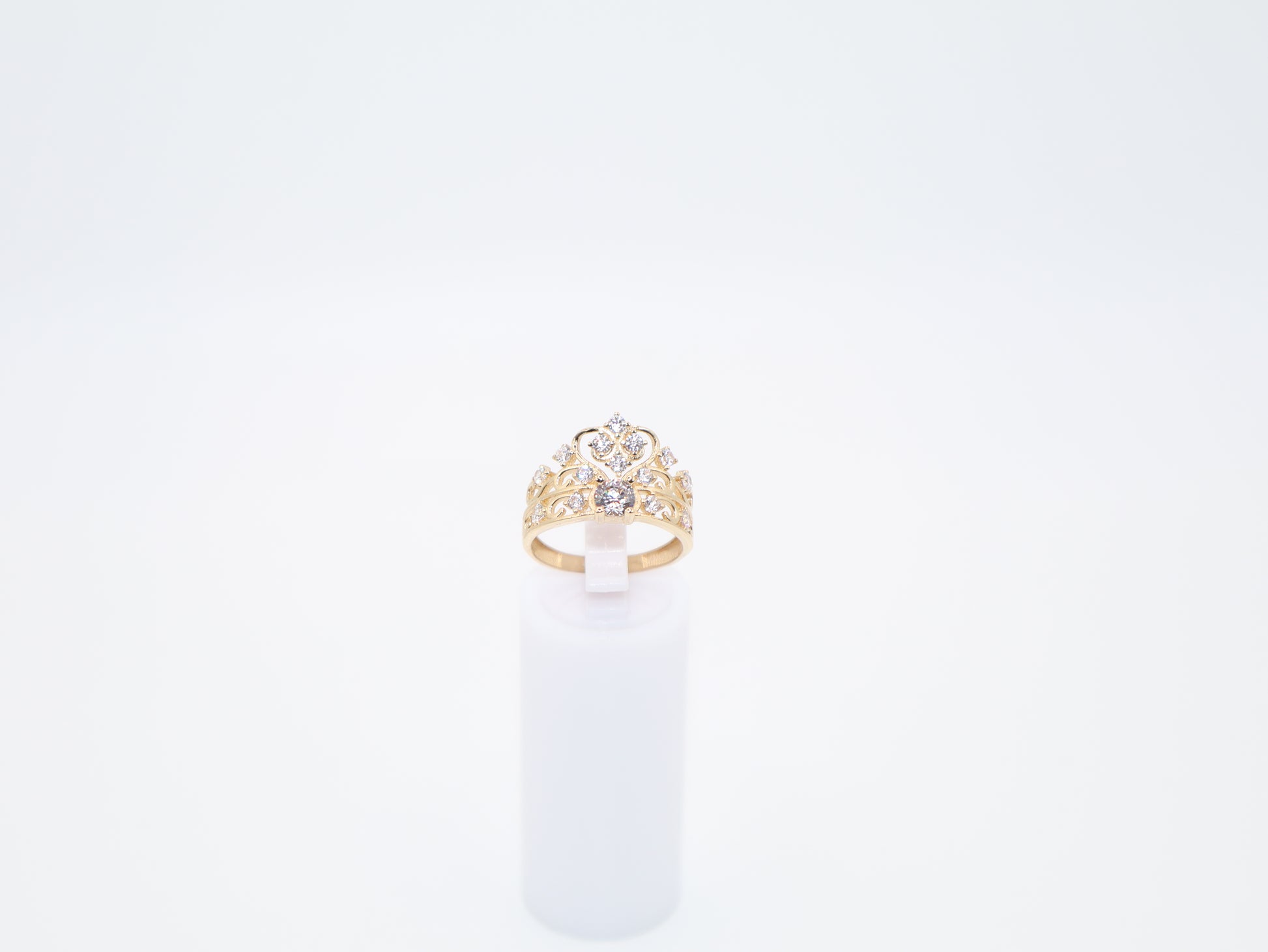 2.8g Size 6.5, 2.34mm Crown Stone Ring