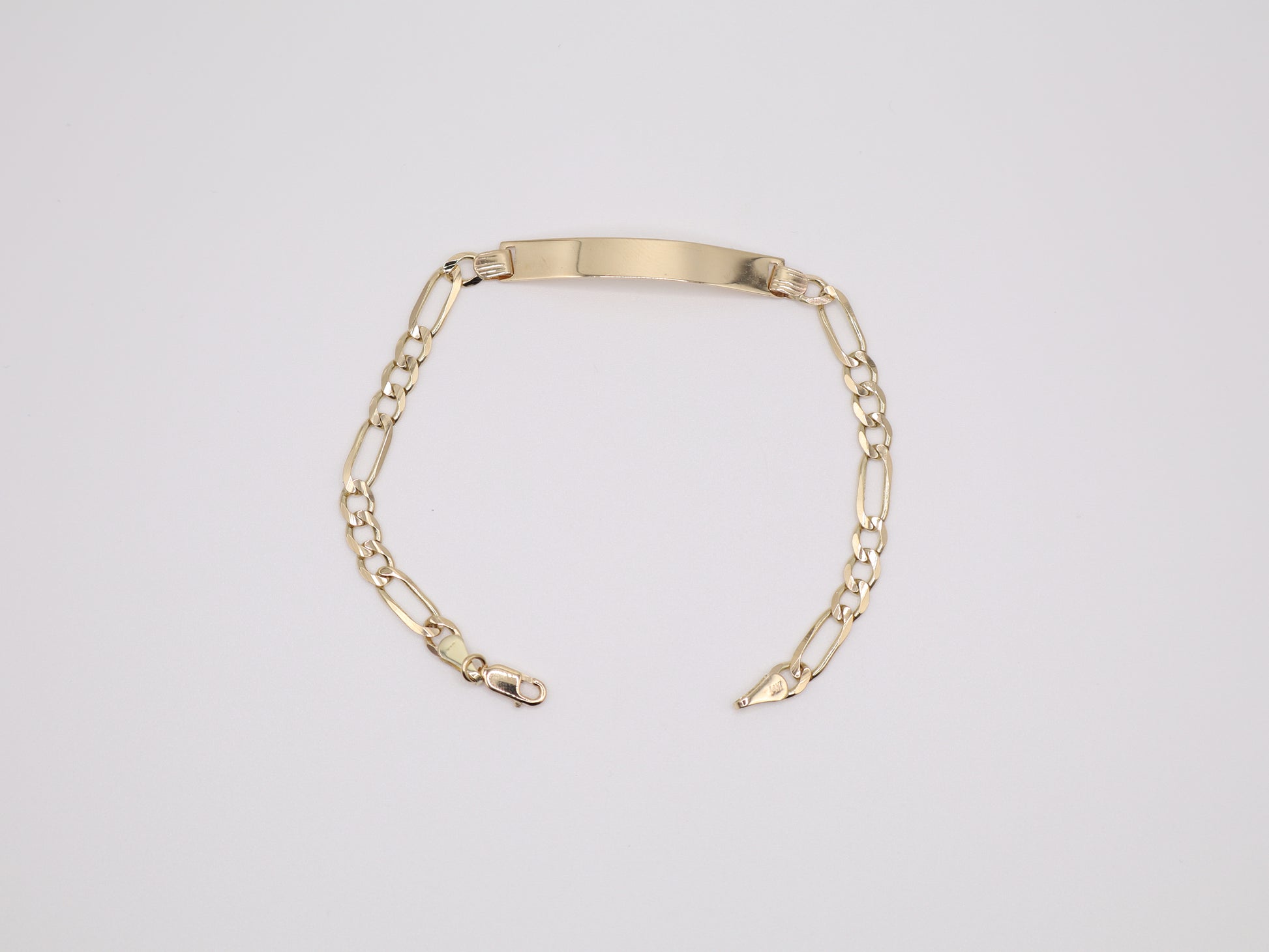 7.5g, 8in, 6mm Figaro Plate Bracelet
