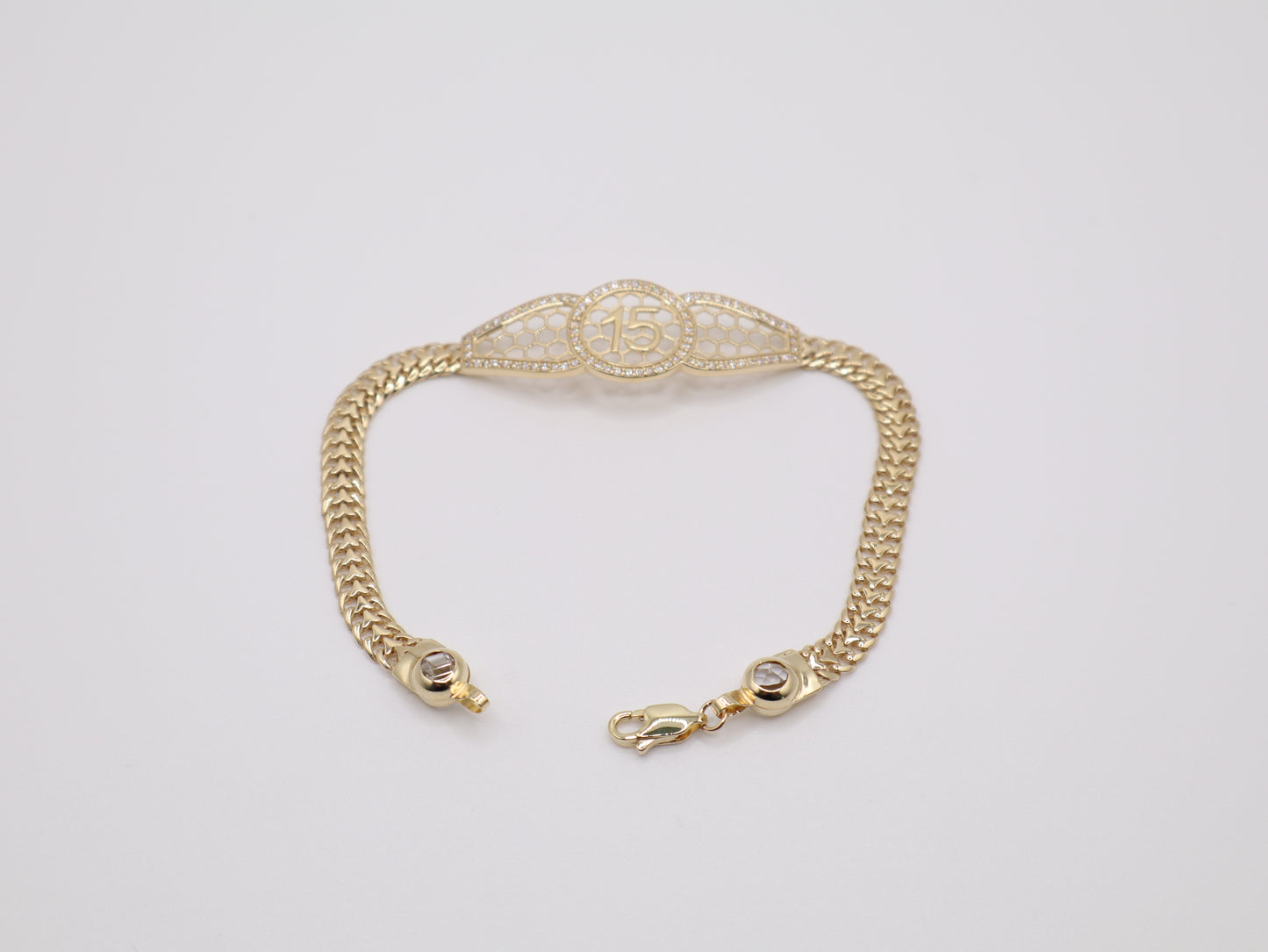 6.8g, 7.25in, 14.65mm Quinceañera Bracelet