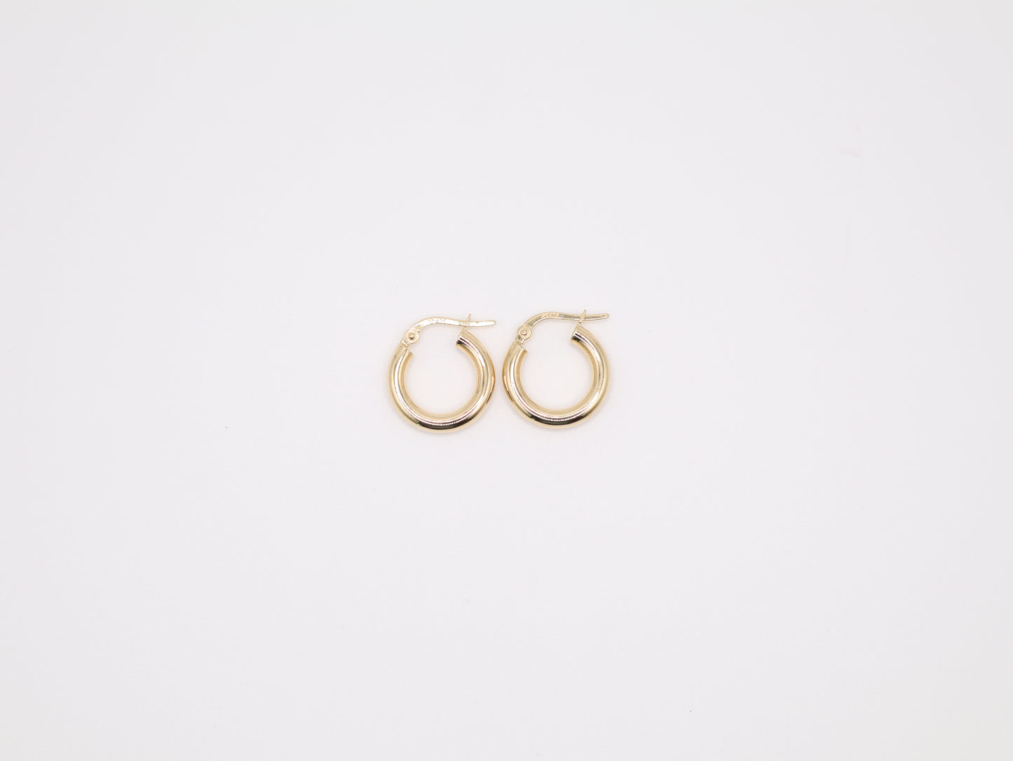 0.625" 3.05mm Hoop Earings