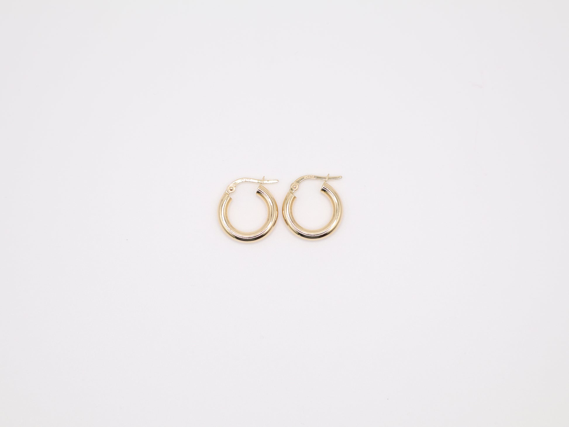 0.625" 3.05mm Hoop Earings