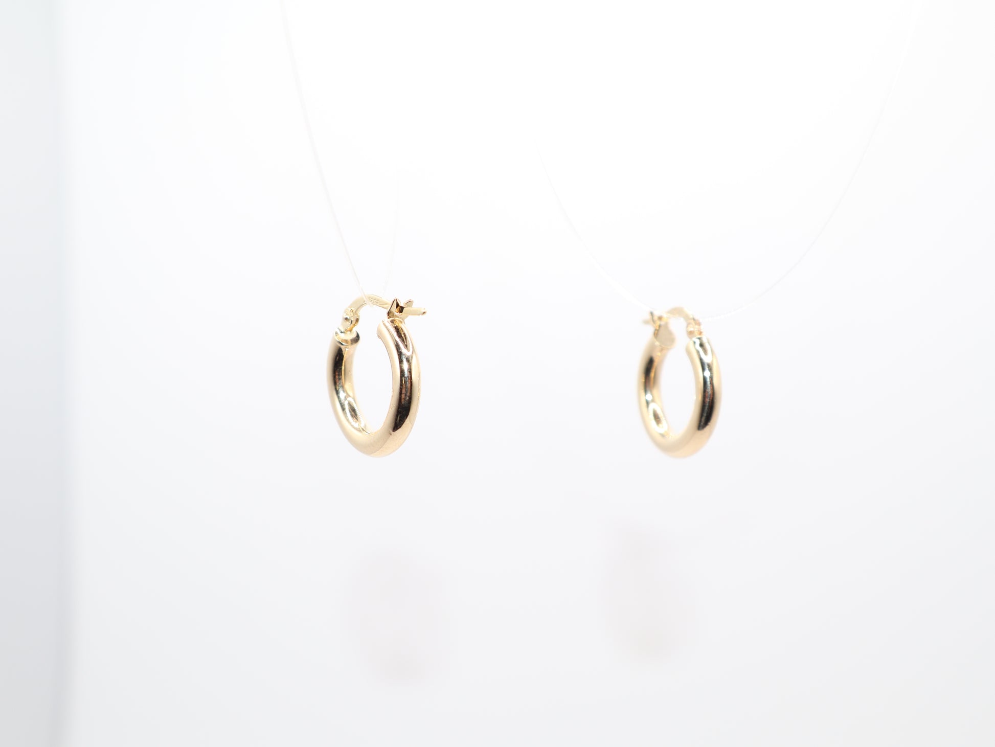 0.625" 3.05mm Hoop Earings