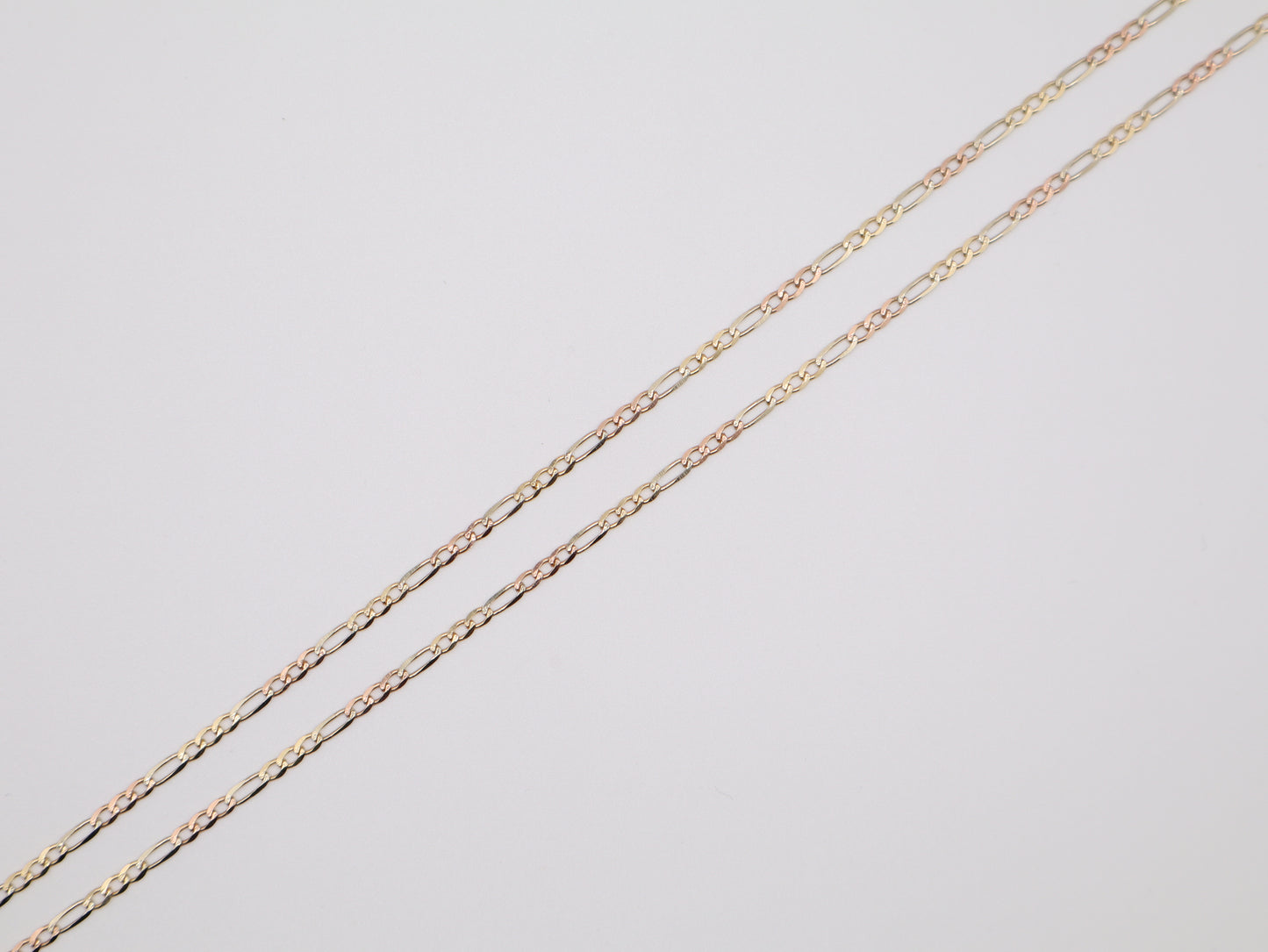 3.8g 18in, 2.5mm Figaro Necklace