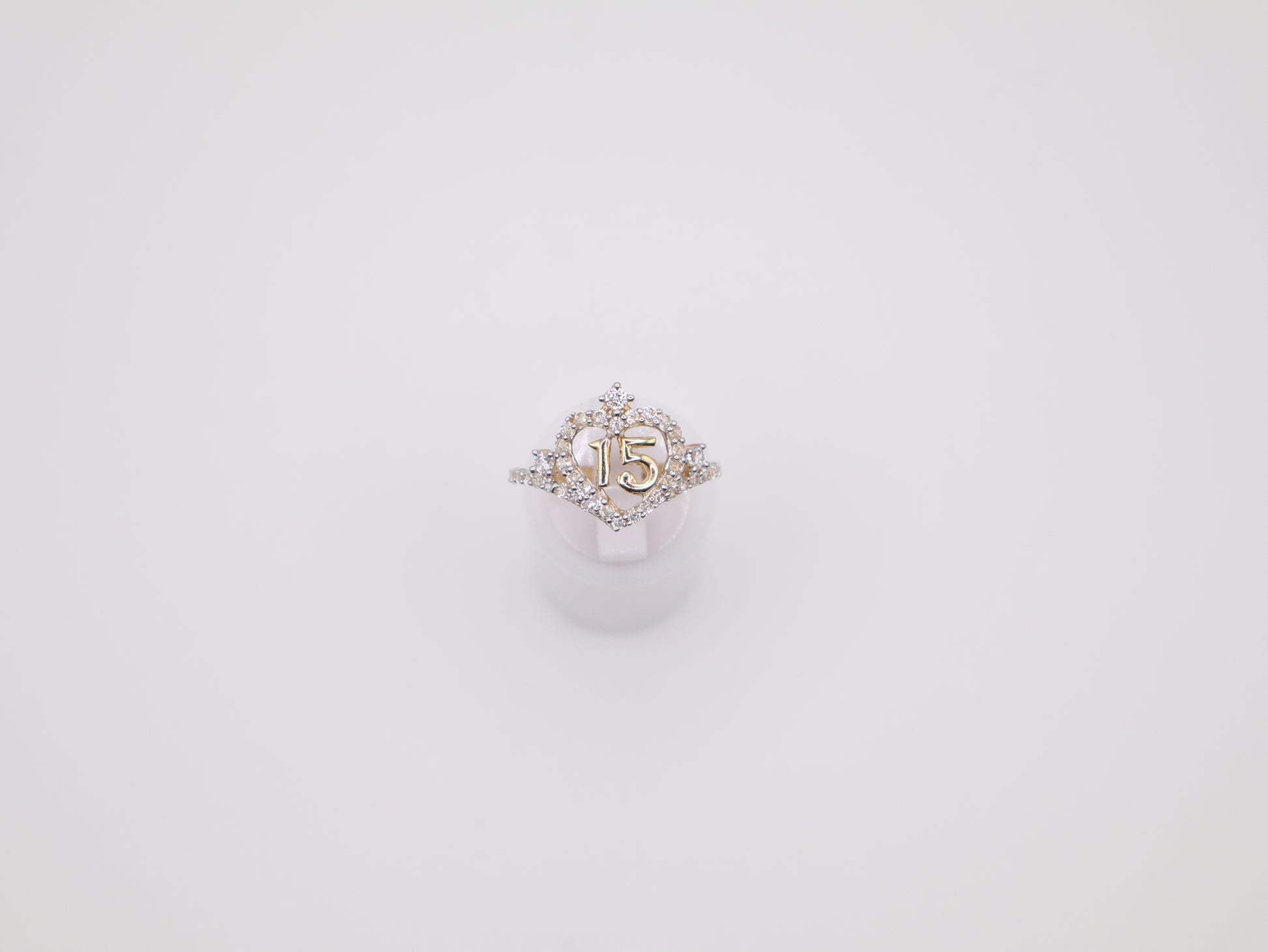 Size 8.5, 2mm, Quinceañera Ring