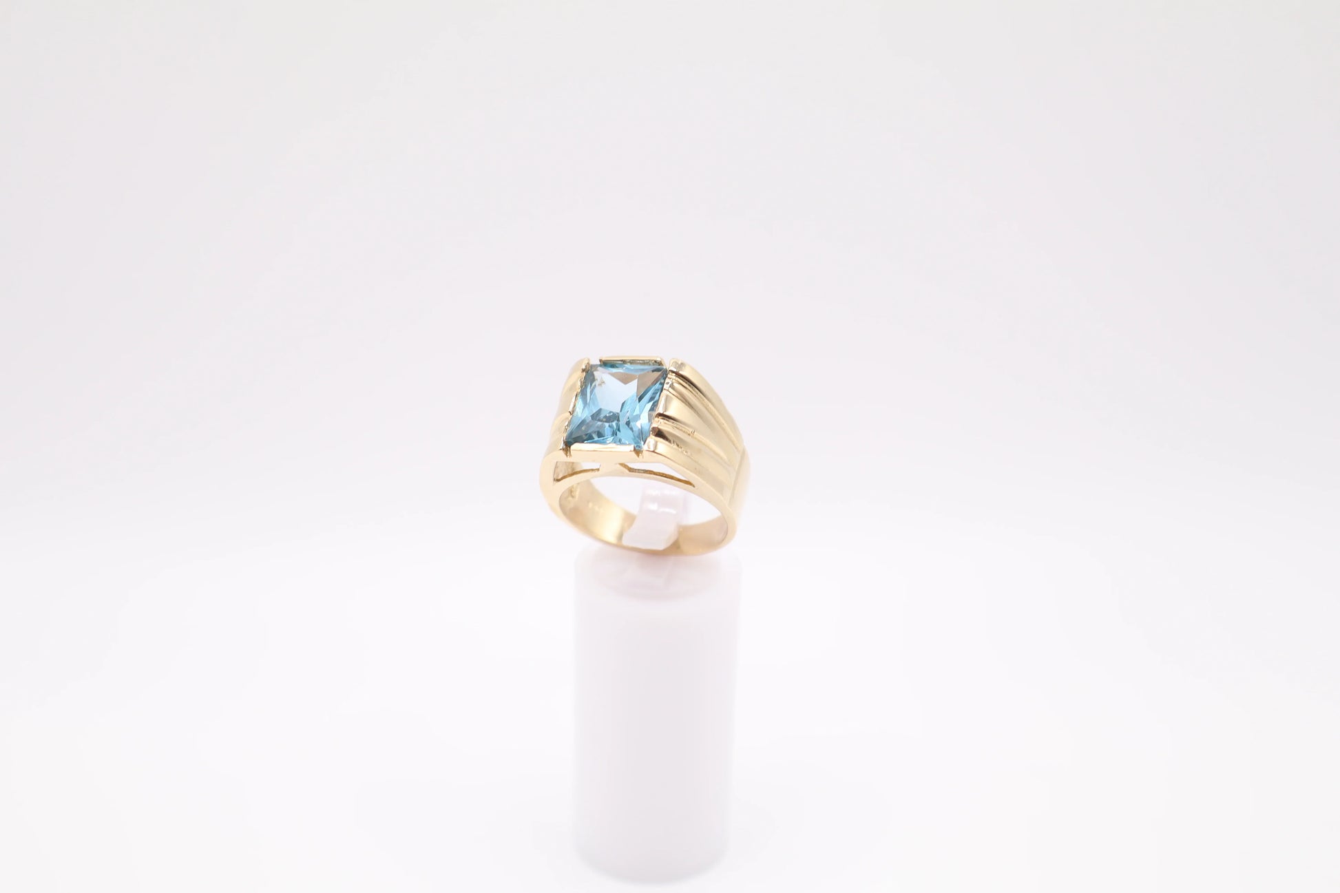 Size 9, 5.4mm Blue Stone Ring